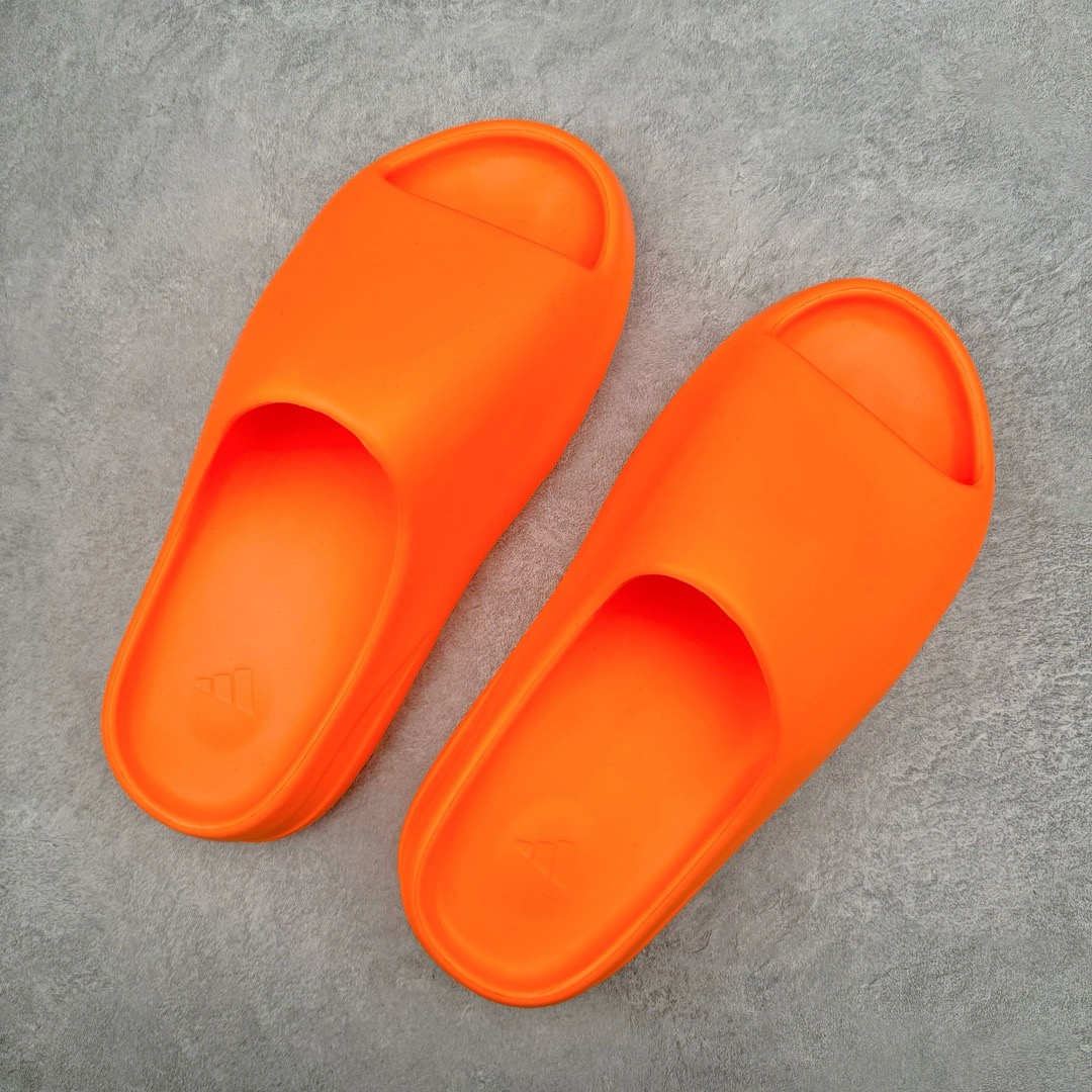 ＃Lw纯原盲盒福利‼️YEEZY SLIDE 椰子拖鞋系列 注意盲盒为软包无盒 报货备注尺码 随机配色 