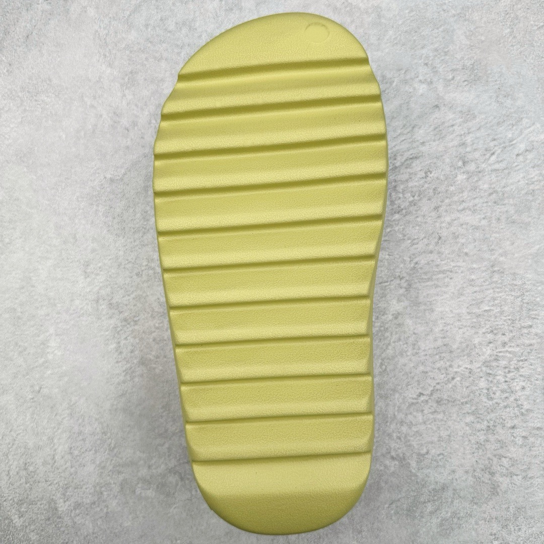 ＃Lw纯原盲盒福利‼️YEEZY SLIDE 椰子拖鞋系列 注意盲盒为软包无盒 报货备注尺码 随机配色 