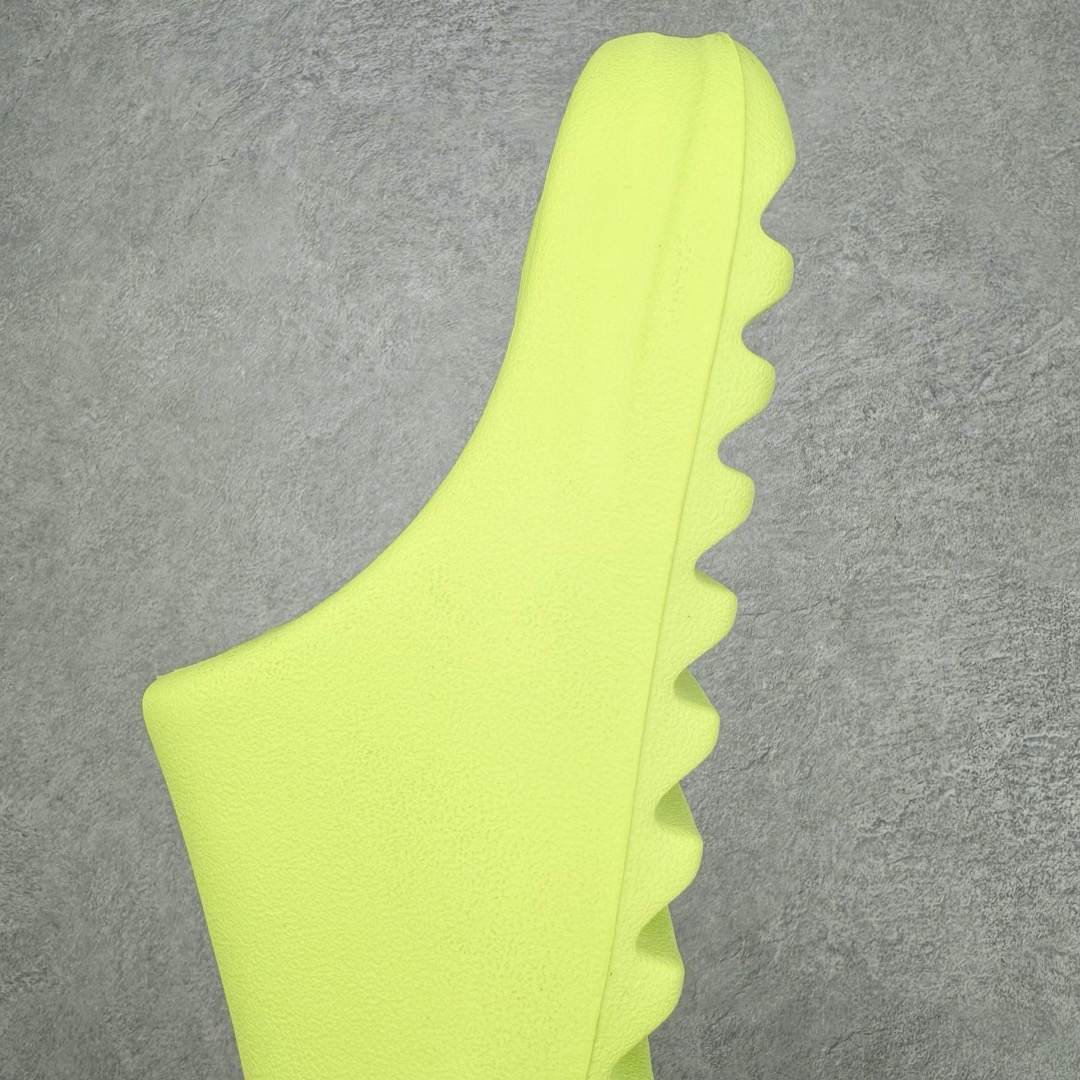 ＃Lw纯原盲盒福利‼️YEEZY SLIDE 椰子拖鞋系列 注意盲盒为软包无盒 报货备注尺码 随机配色 