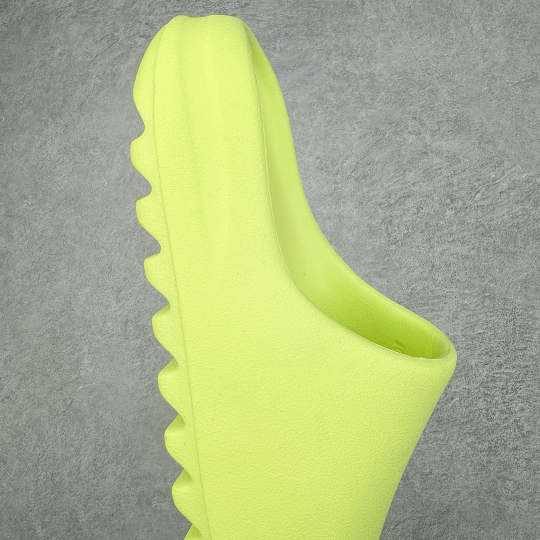 ＃Lw纯原盲盒福利‼️YEEZY SLIDE 椰子拖鞋系列 注意盲盒为软包无盒 报货备注尺码 随机配色 