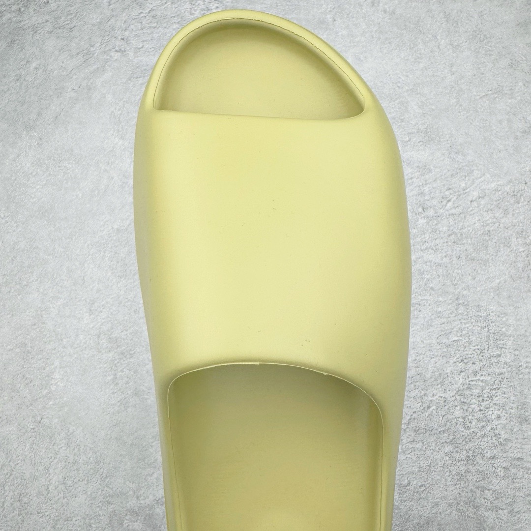 ＃Lw纯原盲盒福利‼️YEEZY SLIDE 椰子拖鞋系列 注意盲盒为软包无盒 报货备注尺码 随机配色 