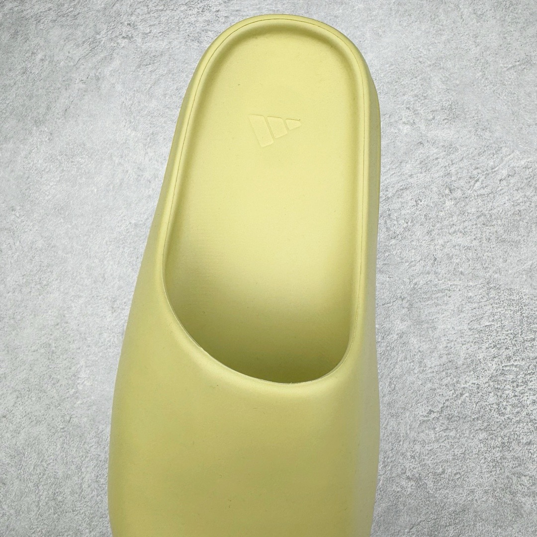 ＃Lw纯原盲盒福利‼️YEEZY SLIDE 椰子拖鞋系列 注意盲盒为软包无盒 报货备注尺码 随机配色 