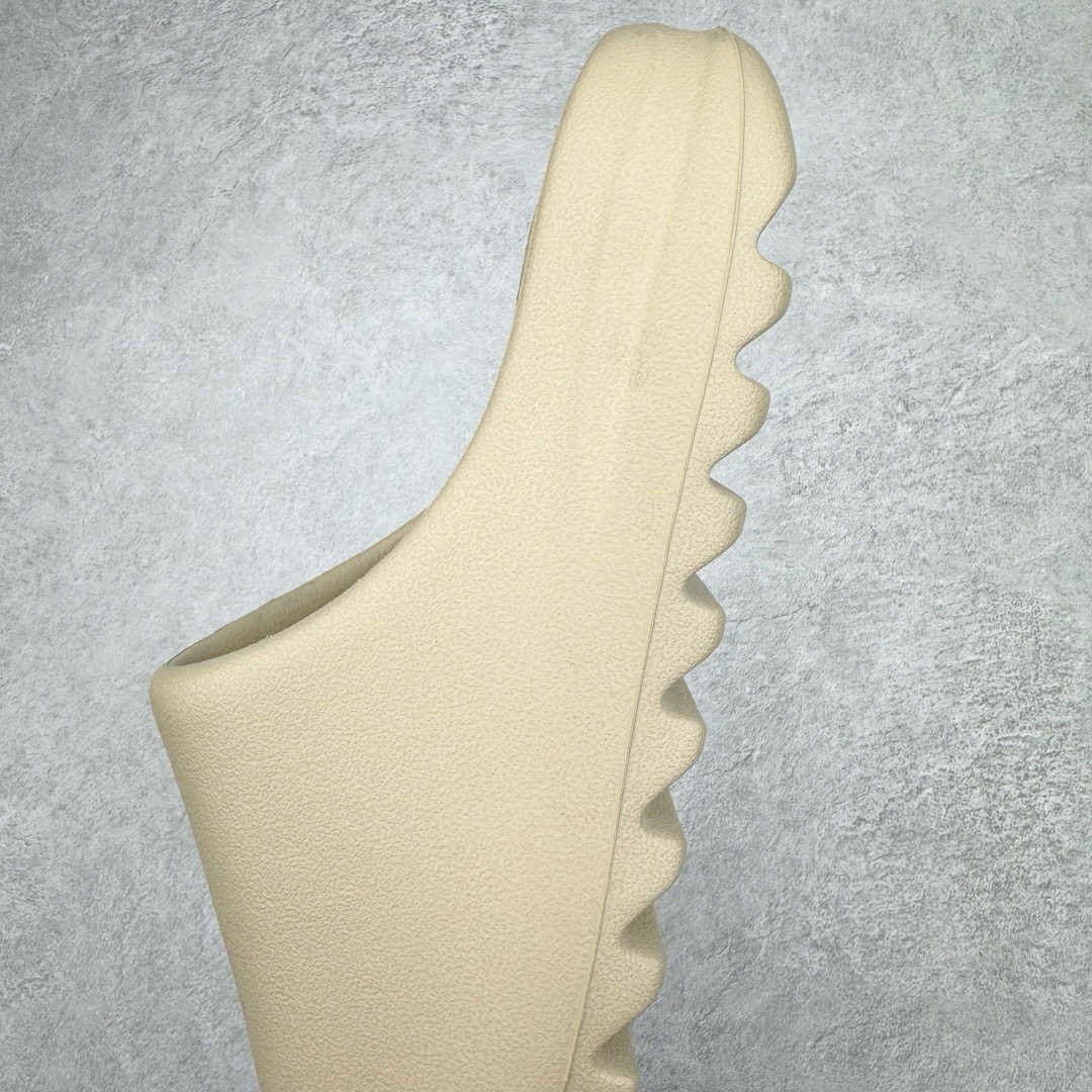 ＃Lw纯原盲盒福利‼️YEEZY SLIDE 椰子拖鞋系列 注意盲盒为软包无盒 报货备注尺码 随机配色 