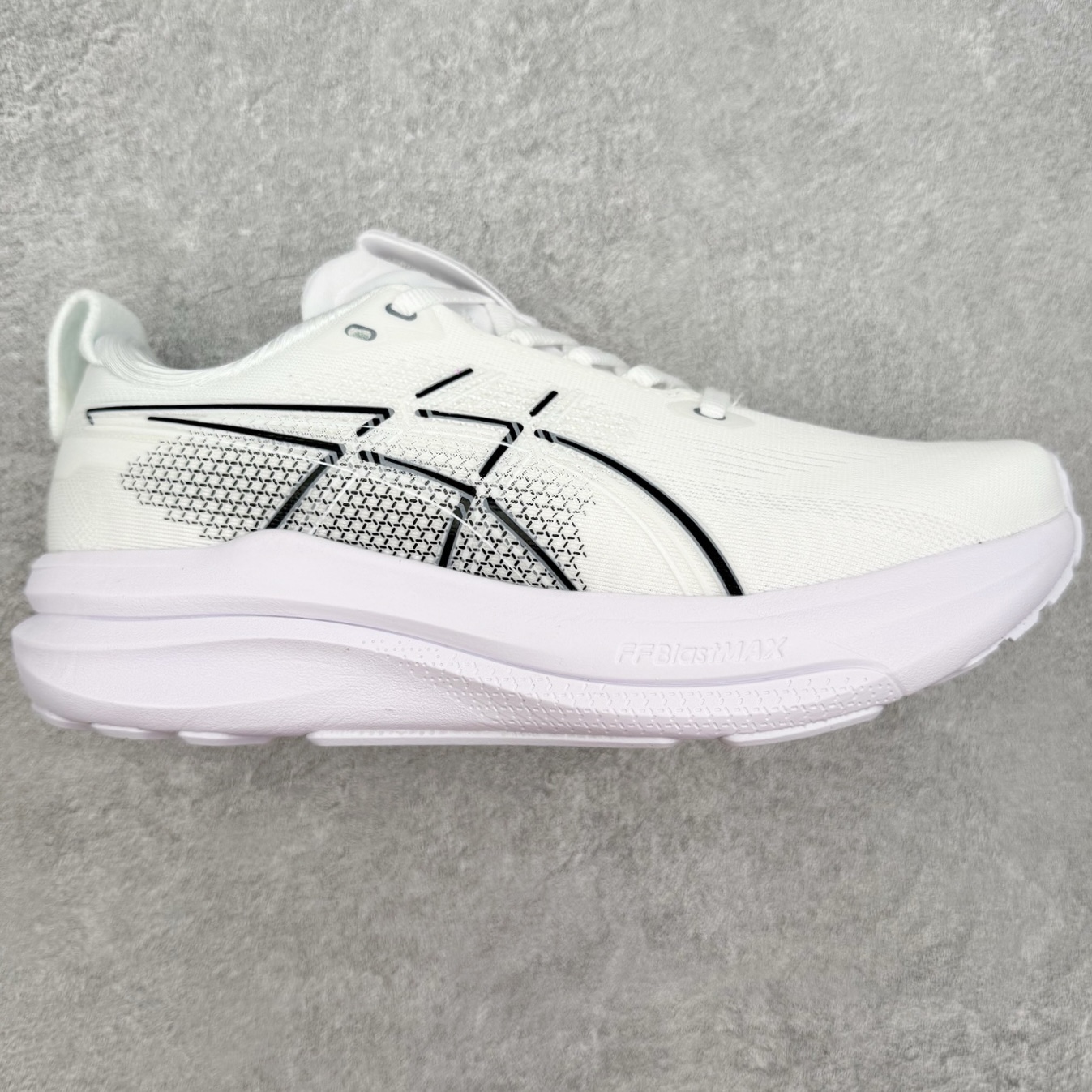 ASICS GEL-KAYANO 33 舒适贴合透气支撑回弹跑步鞋 ASICS（亚瑟士）是日本实业家鬼冢