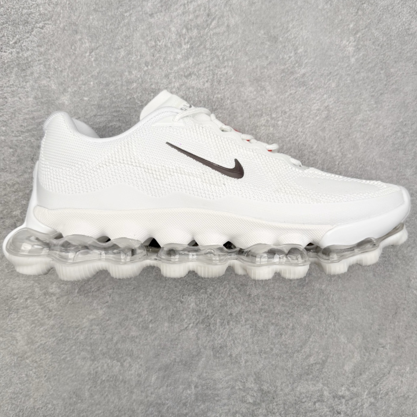 NK AIR LIQUID MAX 2026S 毒箭蛙新款气垫跑步鞋 Liquid Max 传承四十年 