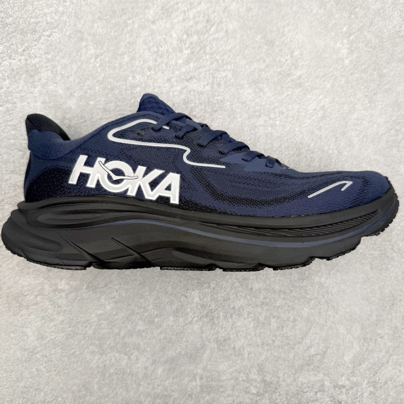 HOKA ONE ONE Clifton 克里夫顿10代专业性能减震公路跑步鞋 轻盈透气的针织网面和纱线