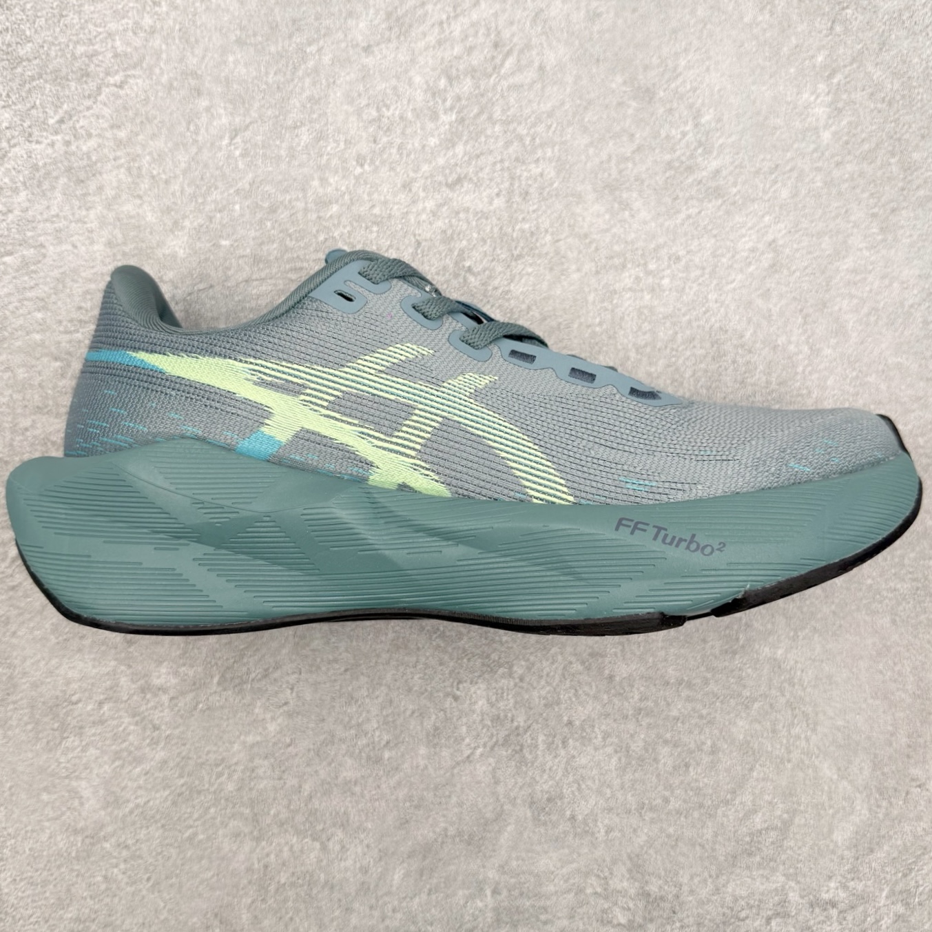 ASICS NOVABLAST 6 舒适百搭低帮马拉松训练竞速跑步鞋 ASICS（亚瑟士）是日本实业家鬼
