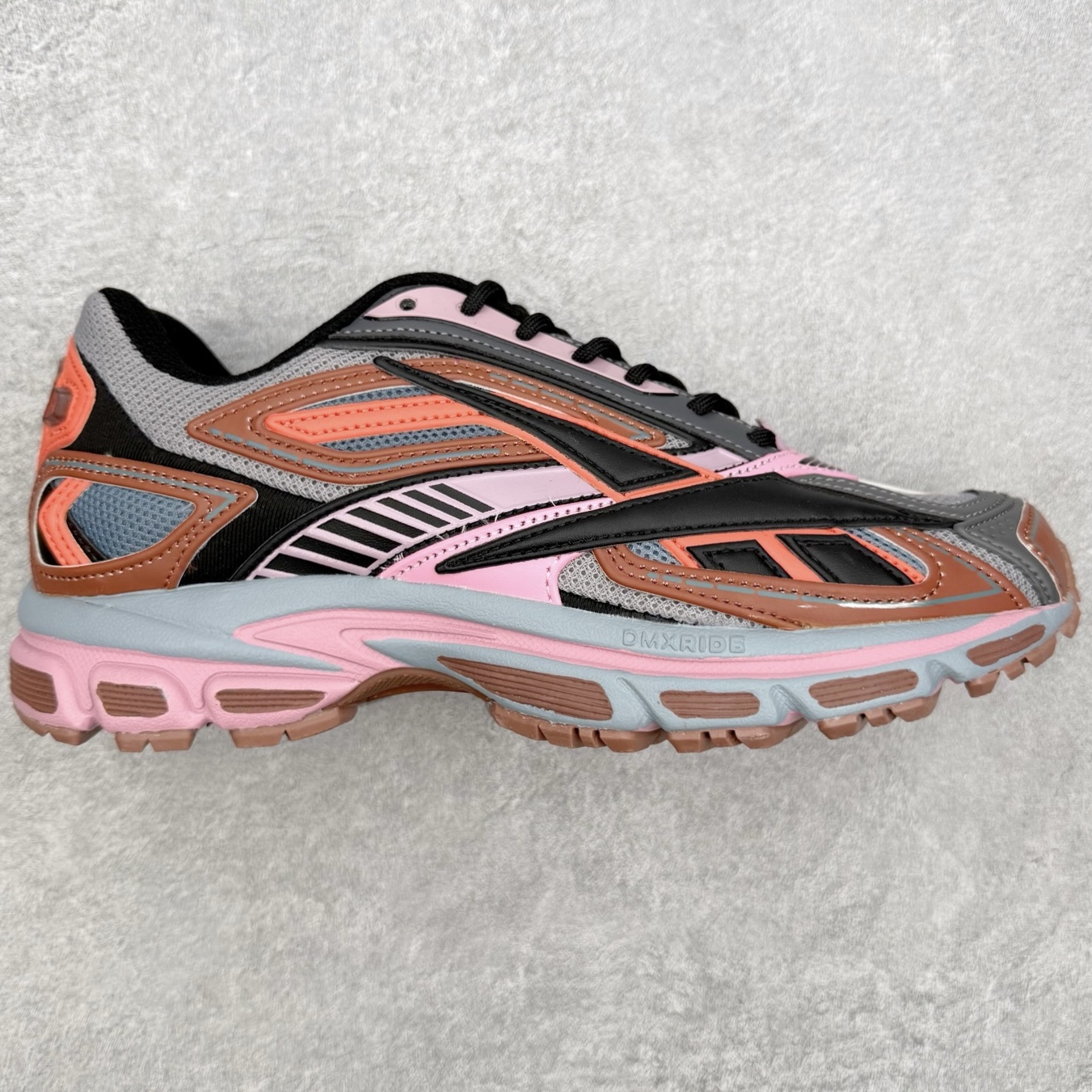 Reebok Premier Road Ultra 舒适 低帮跑步鞋 男女同款 从健身到街头，从不循规蹈