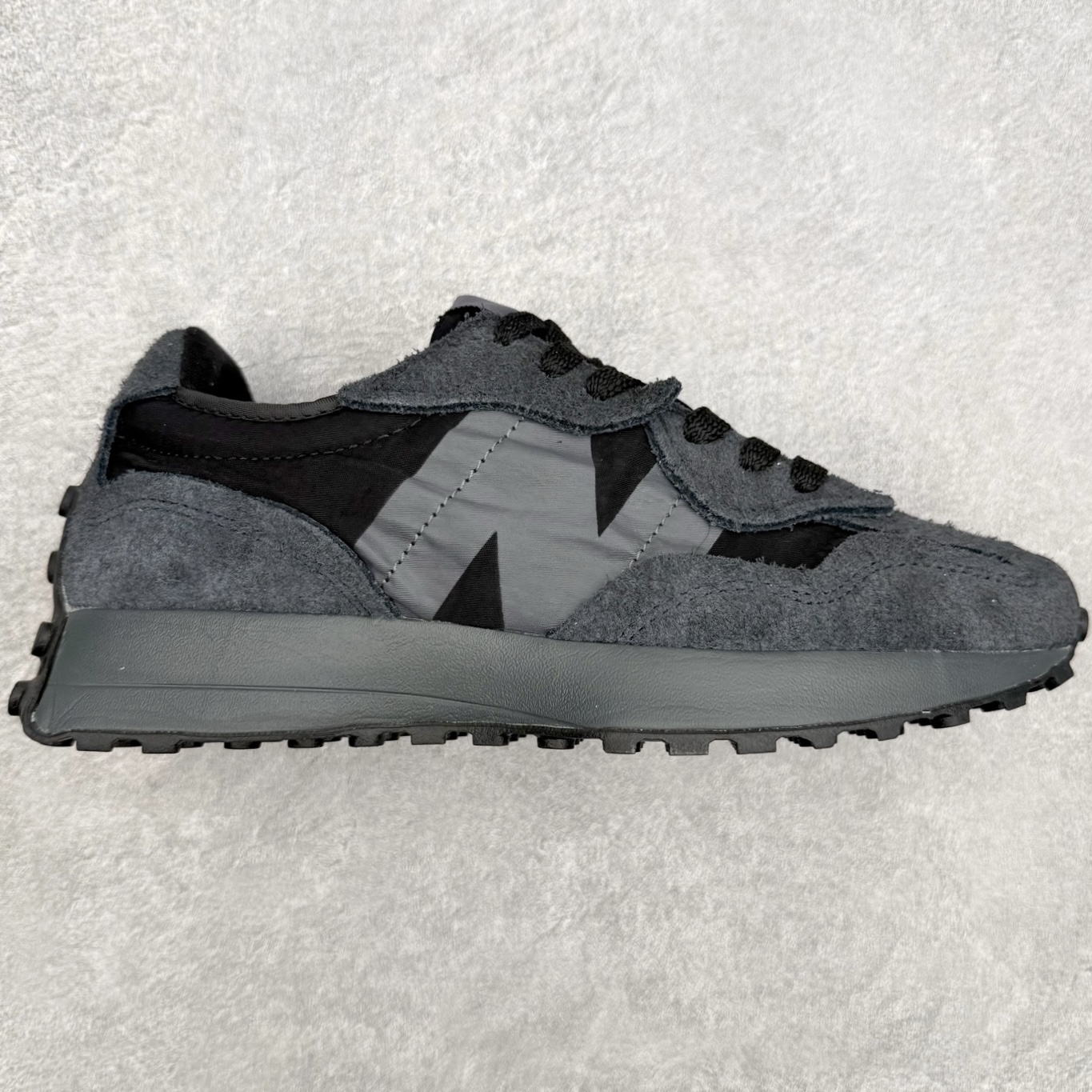 New Balance MS327 NB新百伦系列复古休闲运动慢跑鞋 以更纯粹的复古风格设计打造的全新造