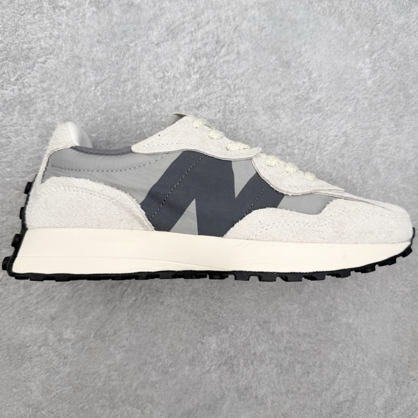 New Balance MS327 NB新百伦系列复古休闲运动慢跑鞋 以更纯粹的复古风格设计打造的全新造