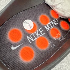 #PK纯原 NK Mind 001 舒适贴合科技风无特殊功能包头按摩拖鞋 黑色 HQ4309-001 M #PK纯原 NK Mind 001 舒适贴合科技风无特殊功能包头按摩拖鞋 黑色 HQ4309-001 M