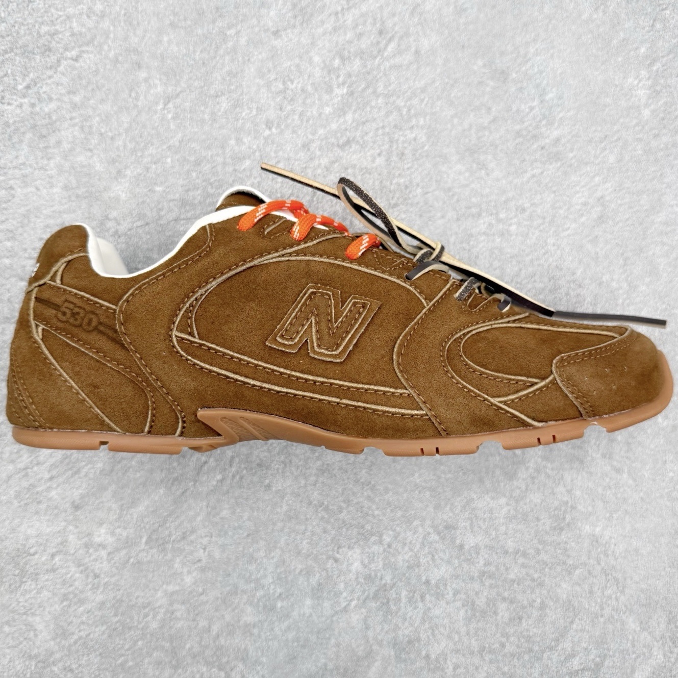 MiuMiu x New Balance NB530 SL 缪缪联名系列低帮经典复古休闲运动鞋 近几年运
