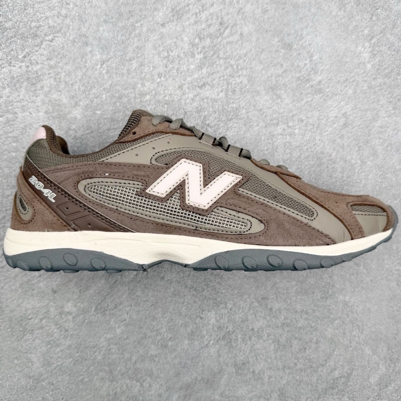 New Balance NB204L 舒适百搭耐磨轻便低帮 生活休闲鞋 男女同款 尺码：36 37 37