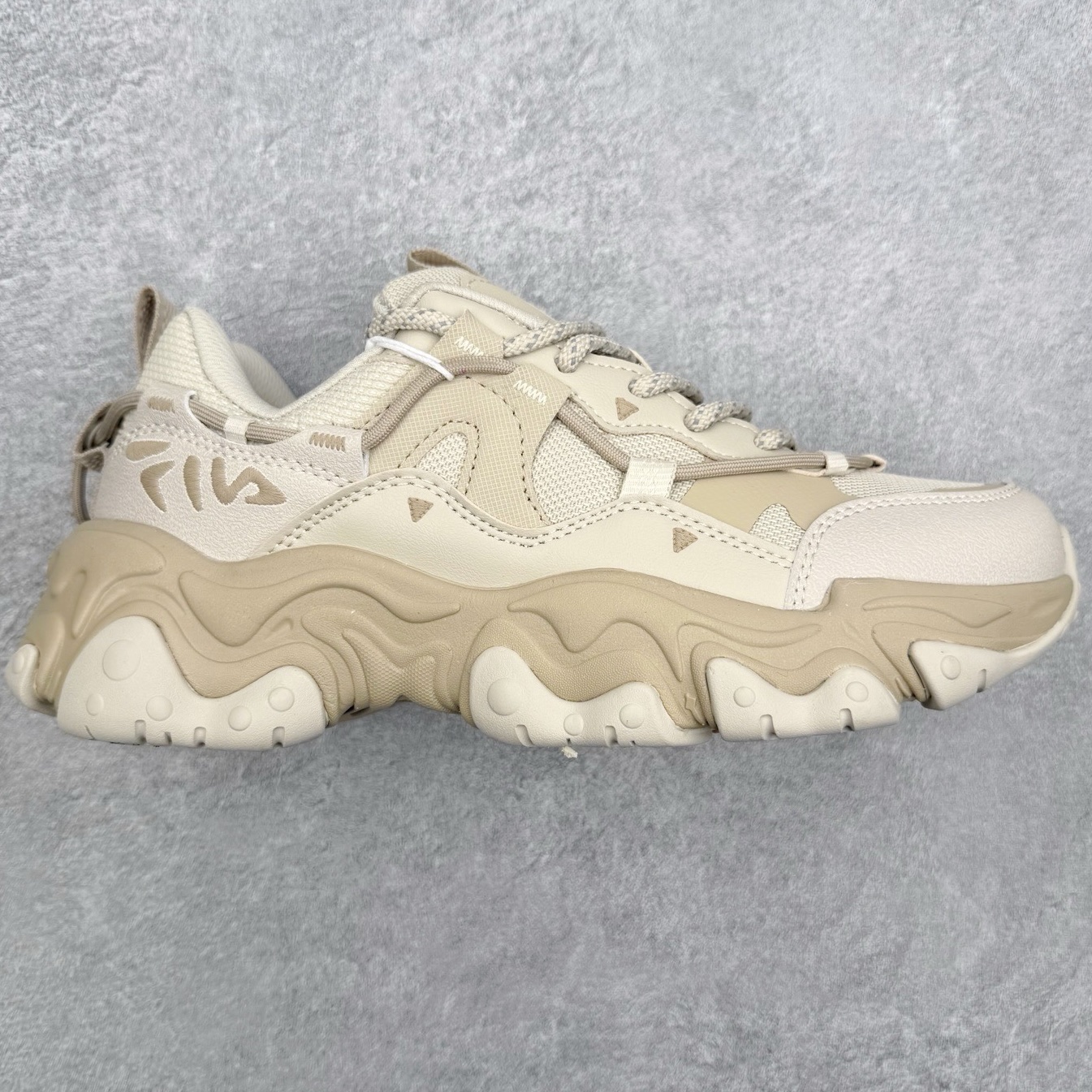 FILA FLUID 5 斐乐猫爪五代百搭低帮复古老爹风潮流休闲运动慢跑鞋 自老爹鞋开始流行于街头 FI