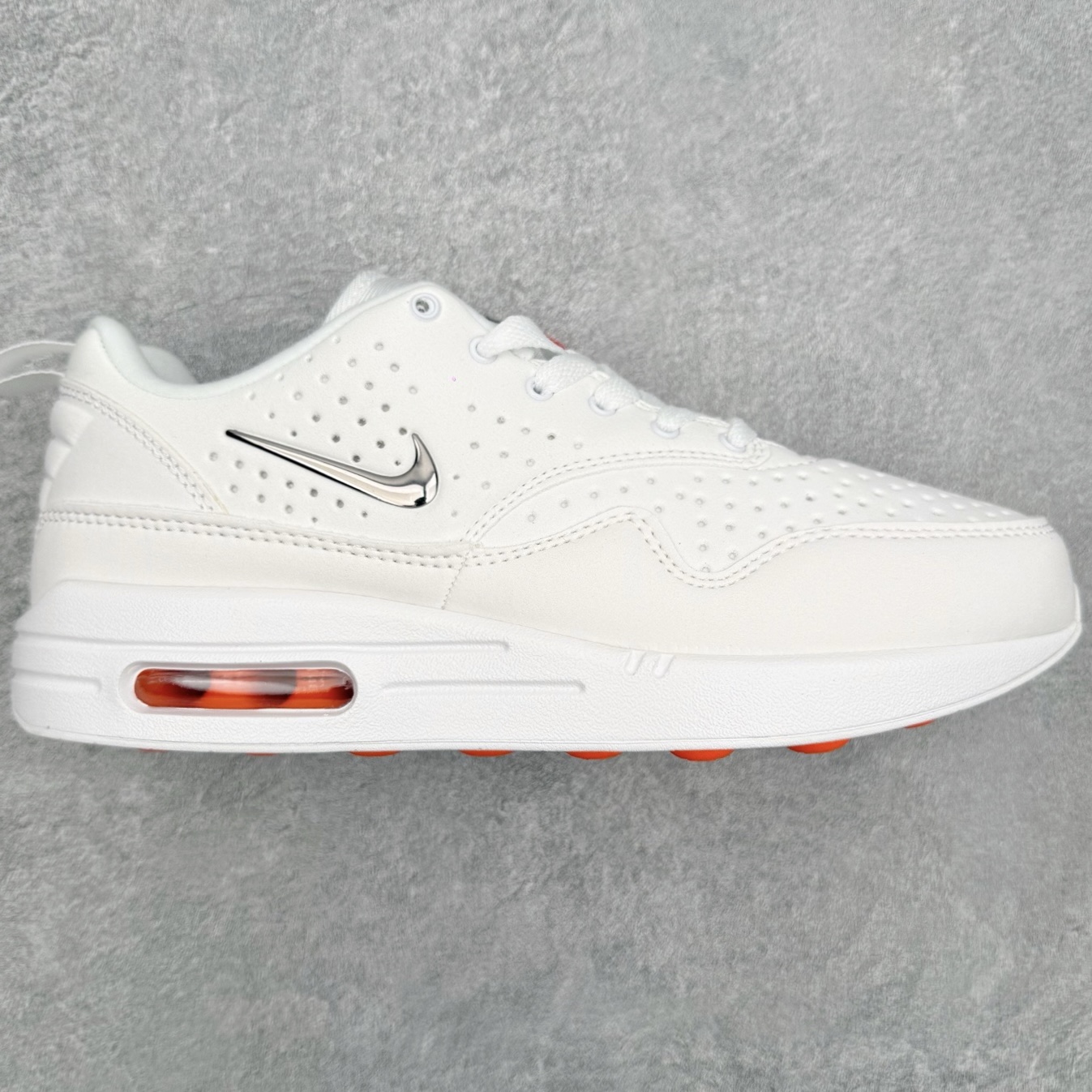 NK Air Max 1 初代复古气垫慢跑鞋 由Tinker Hatfeld和Mark Parker在1