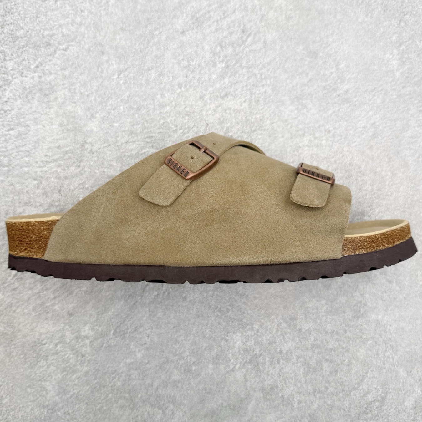 ＃GD广顶 Birkenstock Zurich 勃肯绒面金属针扣软木底包头拖鞋 牛皮绒面革质地柔软 搭