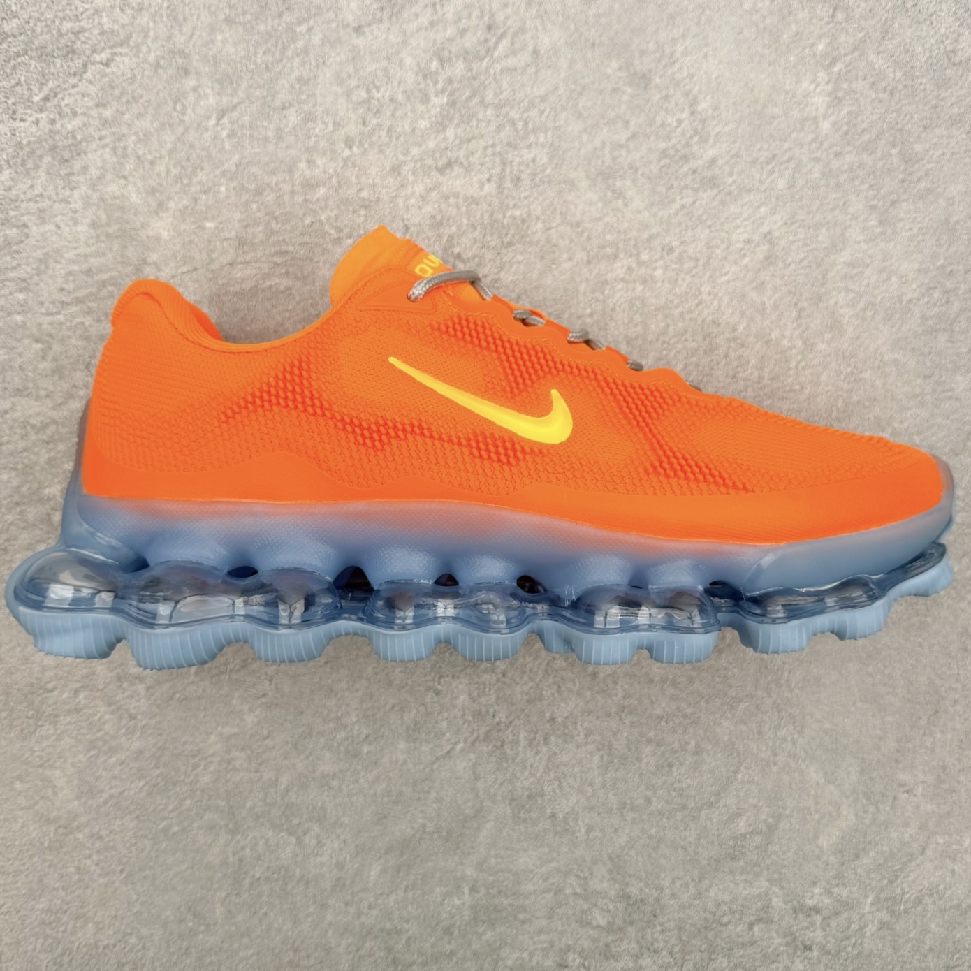 NK AIR LIQUID MAX 2026S 毒箭蛙新款气垫跑步鞋 Liquid Max 传承四十年 