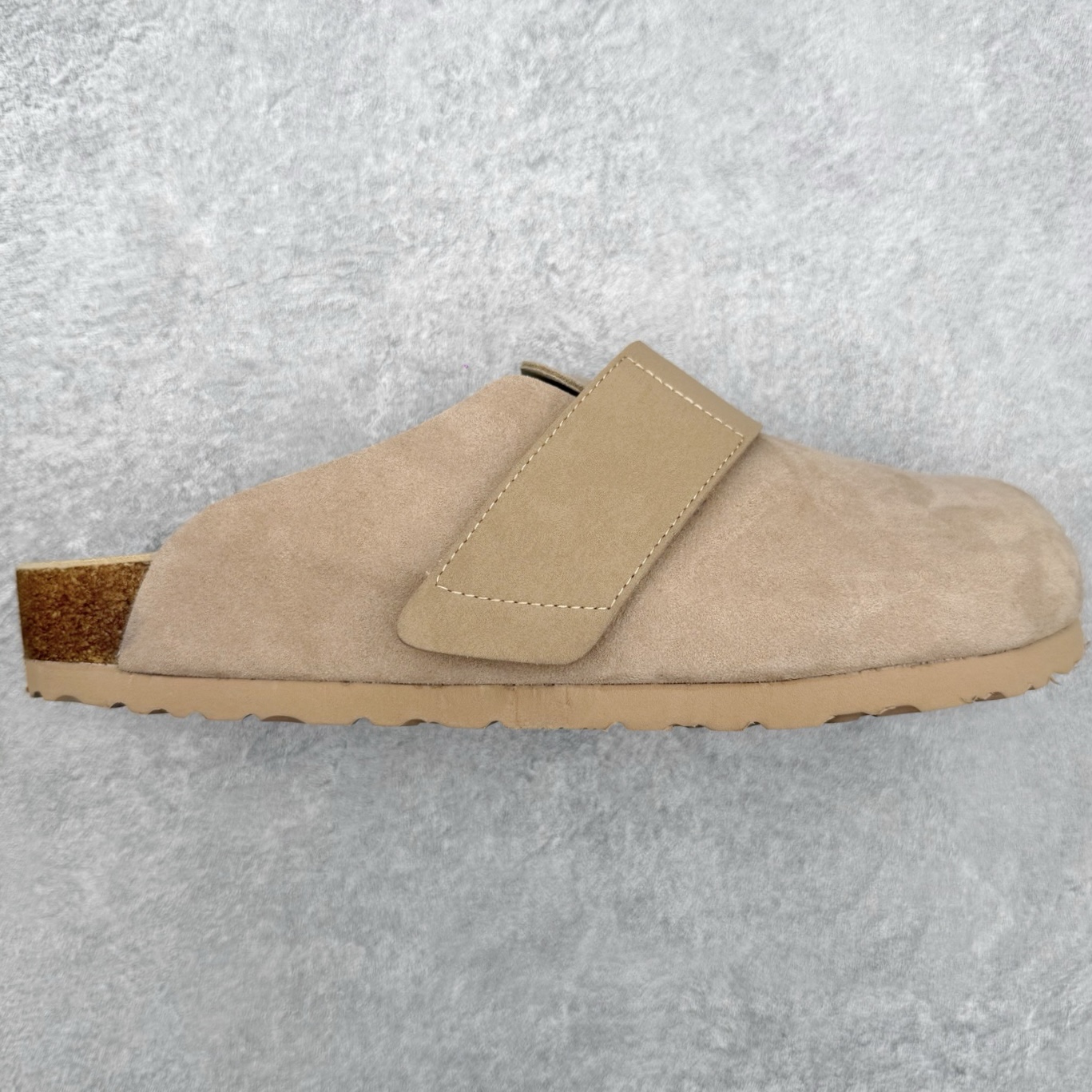 ＃GD广顶 Birkenstock Roma 勃肯绒面金属针扣软木底包头拖鞋 牛皮绒面革质地柔软 搭配可