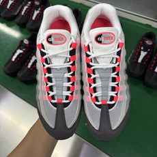 #SF外贸特供 NK Air Max 95 OG 舒适百搭耐磨低帮气垫休闲跑步鞋 男女同款 灰黑红 HM #SF外贸特供 NK Air Max 95 OG 舒适百搭耐磨低帮气垫休闲跑步鞋 男女同款 灰黑红 HM