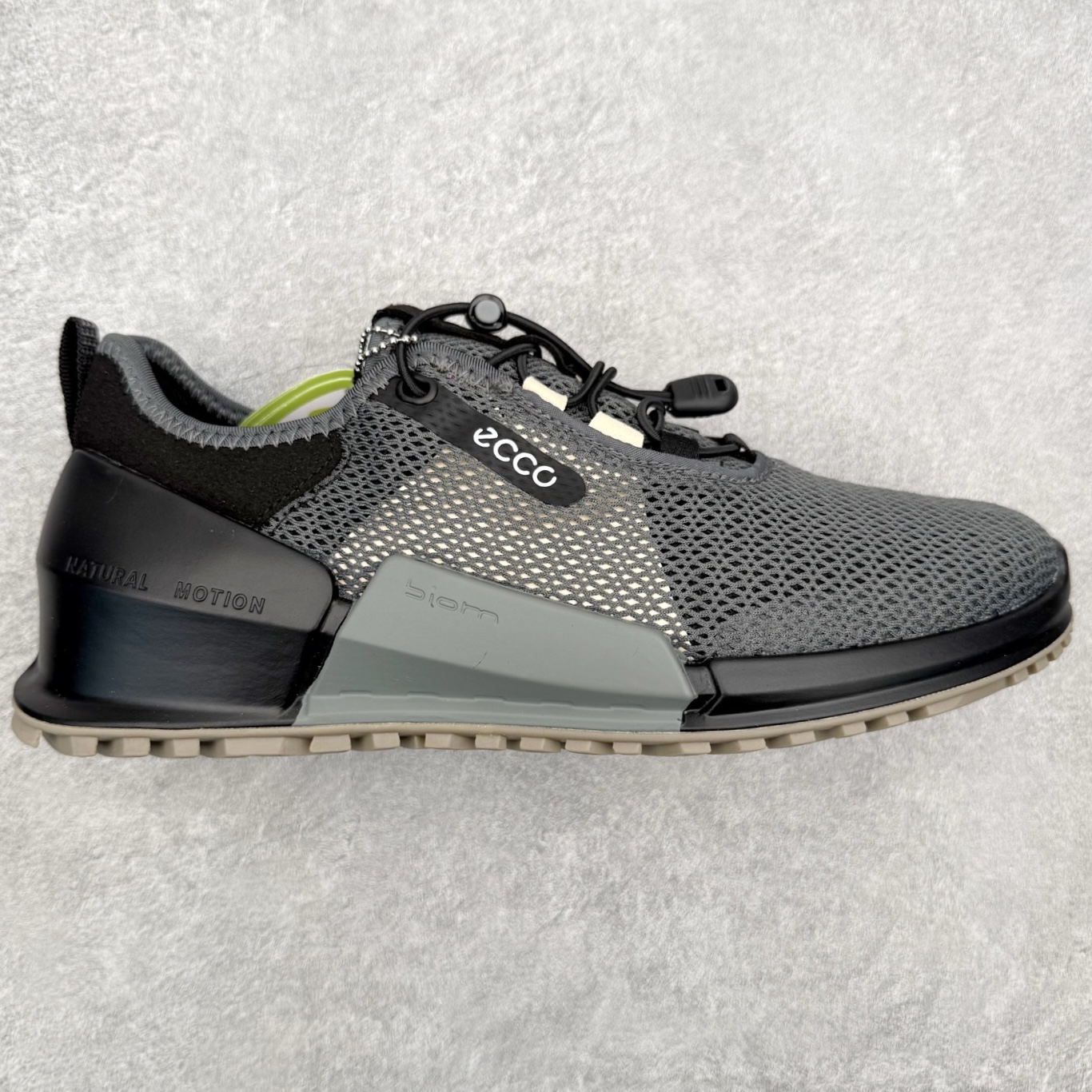 ECCo爱步 Biom C 2.0 Trail 时尚简约网面减震耐磨低帮休闲跑步鞋 ECCO以三大核心特