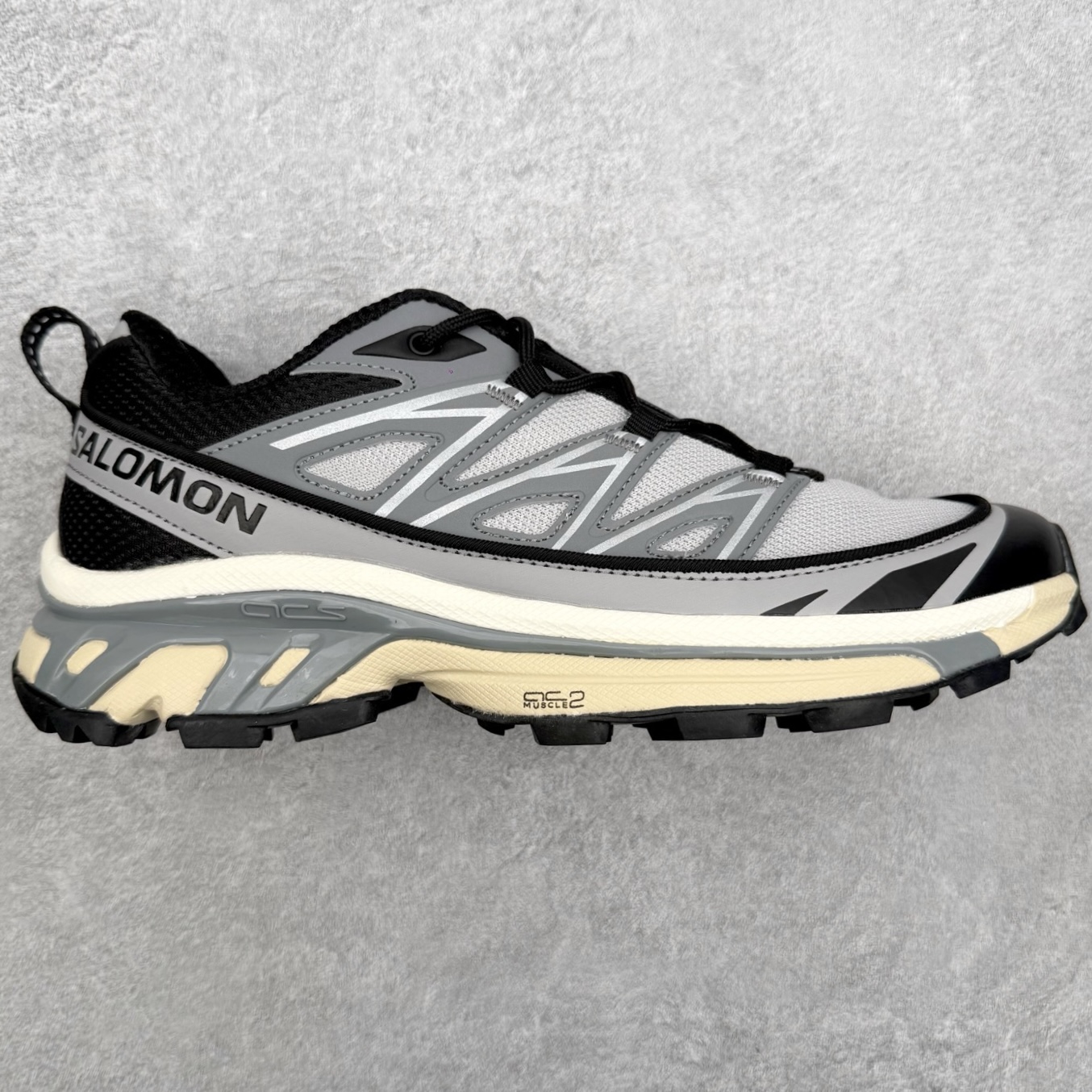 ＃纯原福利‼️Salomon 萨洛蒙 XT-6 复古机能户外跑鞋 这双XT-6 鞋面以锯齿状的包裹系统呈