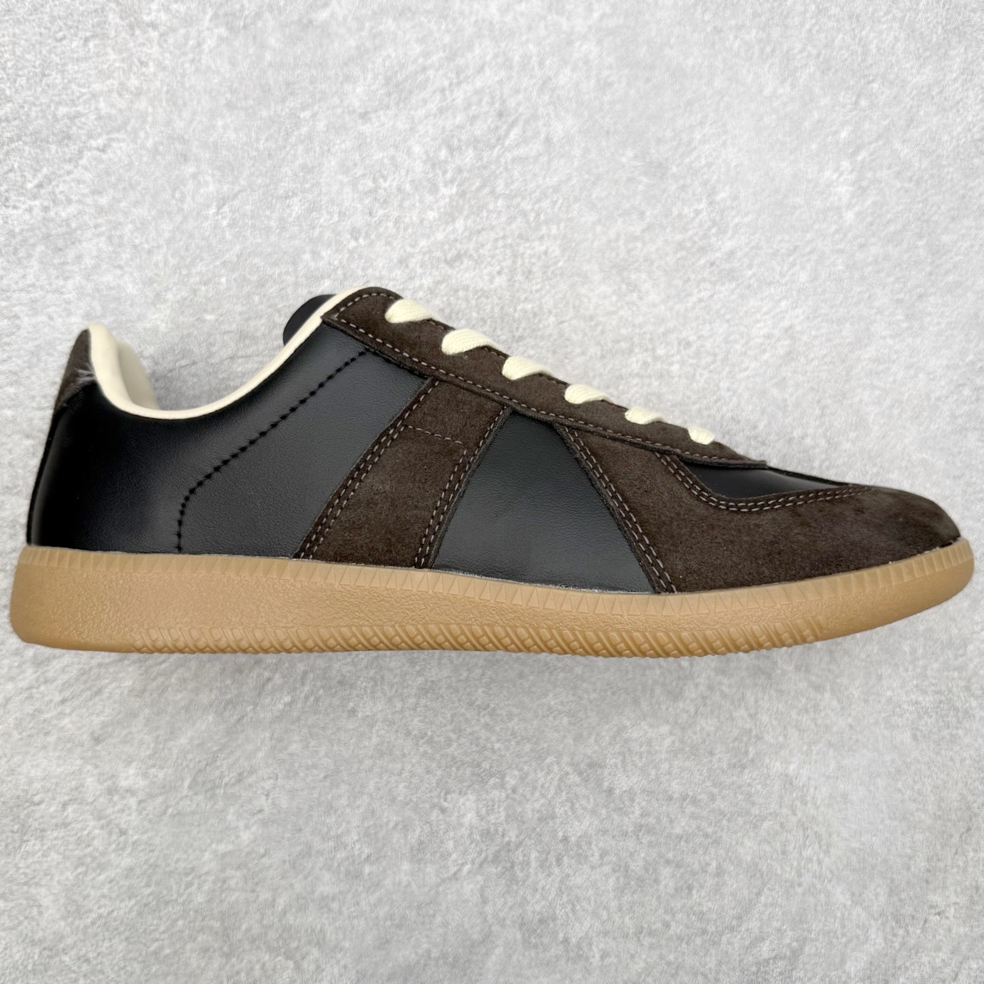 ＃TG Maison Margiela Calfskin Replica 马吉拉复古低帮时尚德训鞋 上万