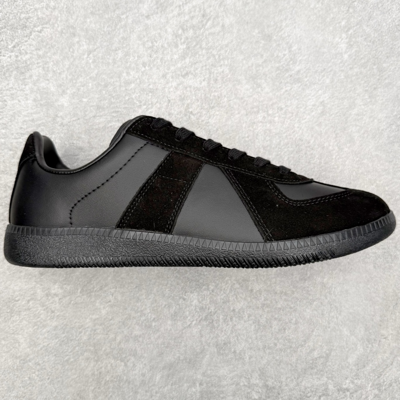 ＃TG Maison Margiela Calfskin Replica 马吉拉复古低帮时尚德训鞋 上万