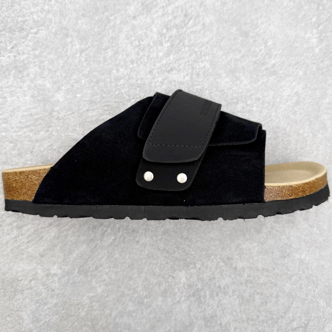 ＃GD广顶 Birkenstock Roma 勃肯绒面金属针扣软木底拖鞋 牛皮绒面革质地柔软 搭配可调节