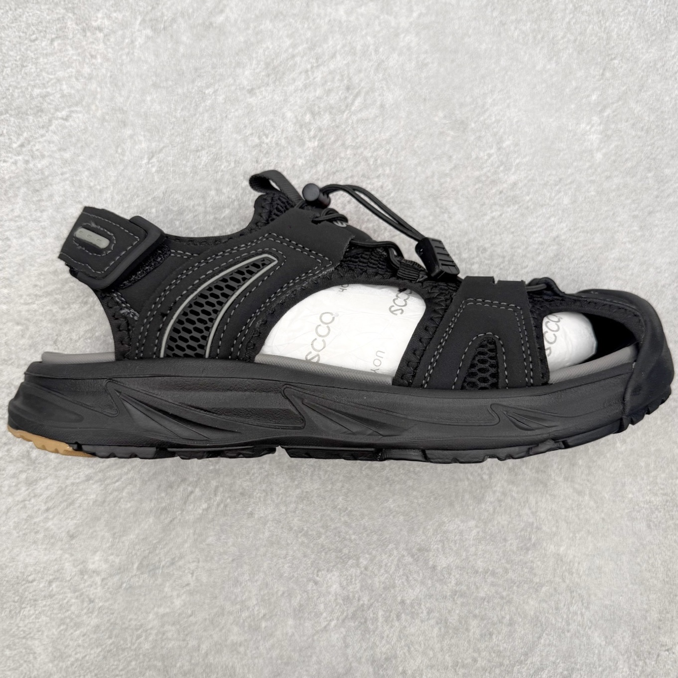 ecco爱步 BIOM LITE W 25秋舒适百搭时尚气质低帮生活休闲鞋凉鞋 ECCO以三大核心特征为