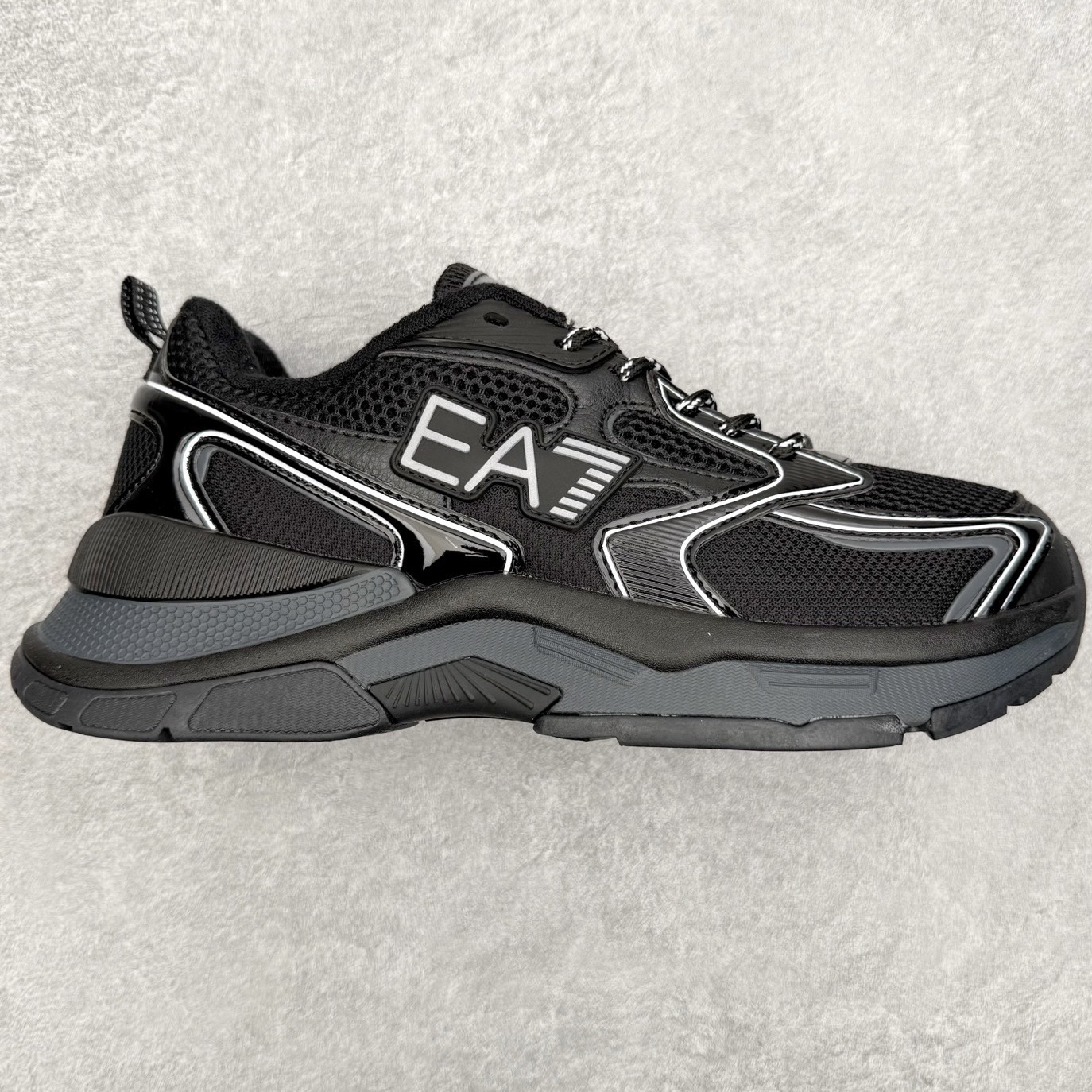 EMPORIO ARMANI阿玛尼 EA7 橡胶皮革圆头系带低帮生活休闲鞋 安普里奥•阿玛尼（Empor