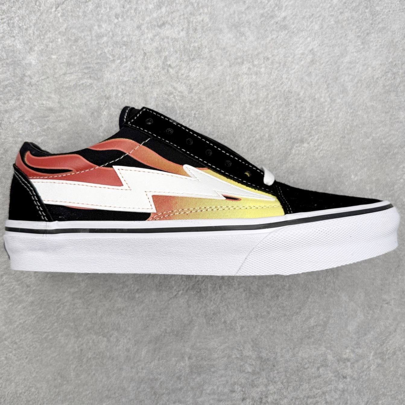 Revenge x Storm 闪电⚡️复仇风暴闪电低帮滑板鞋美式街头标杆潮鞋，复刻经典滑板鞋轮廓，麂皮