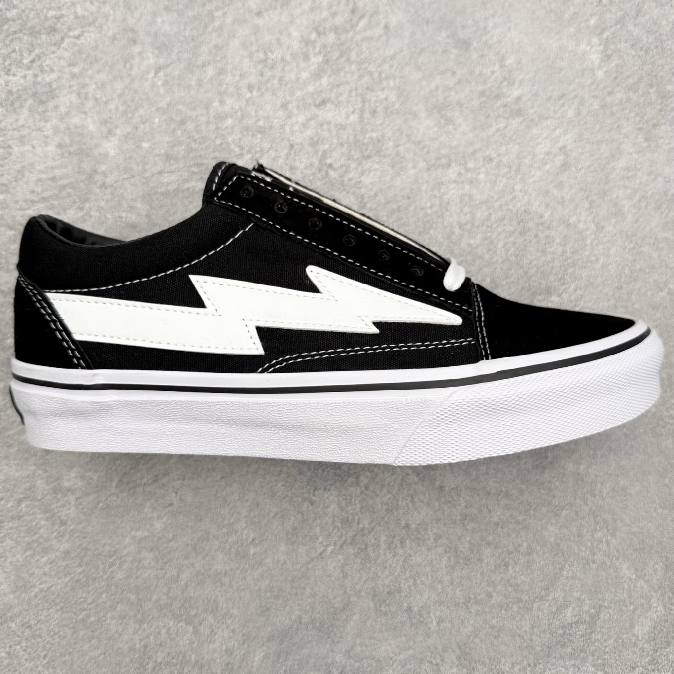Revenge x Storm 闪电⚡️复仇风暴闪电低帮滑板鞋美式街头标杆潮鞋，复刻经典滑板鞋轮廓，麂皮