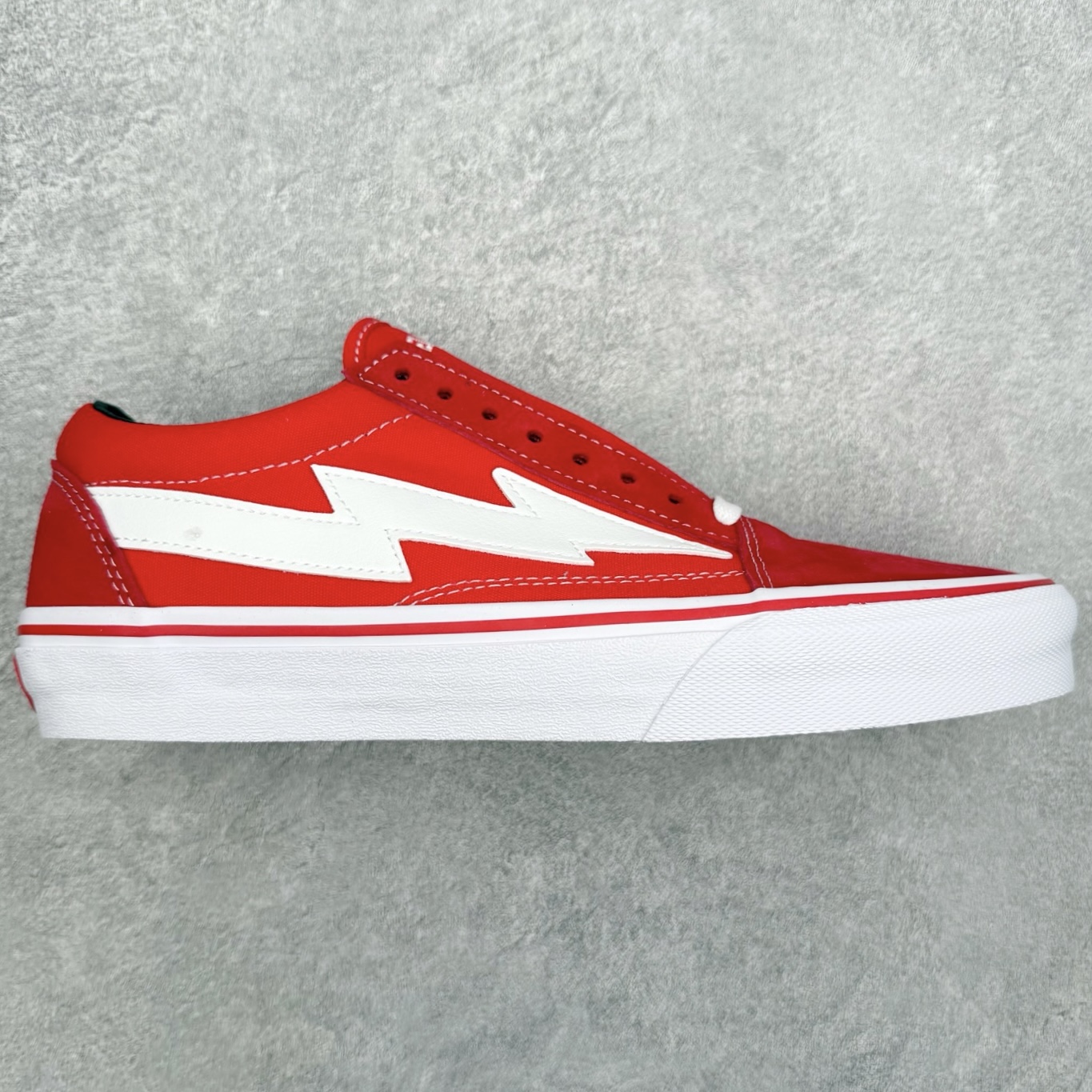 Revenge x Storm 闪电⚡️复仇风暴闪电低帮滑板鞋美式街头标杆潮鞋，复刻经典滑板鞋轮廓，麂皮