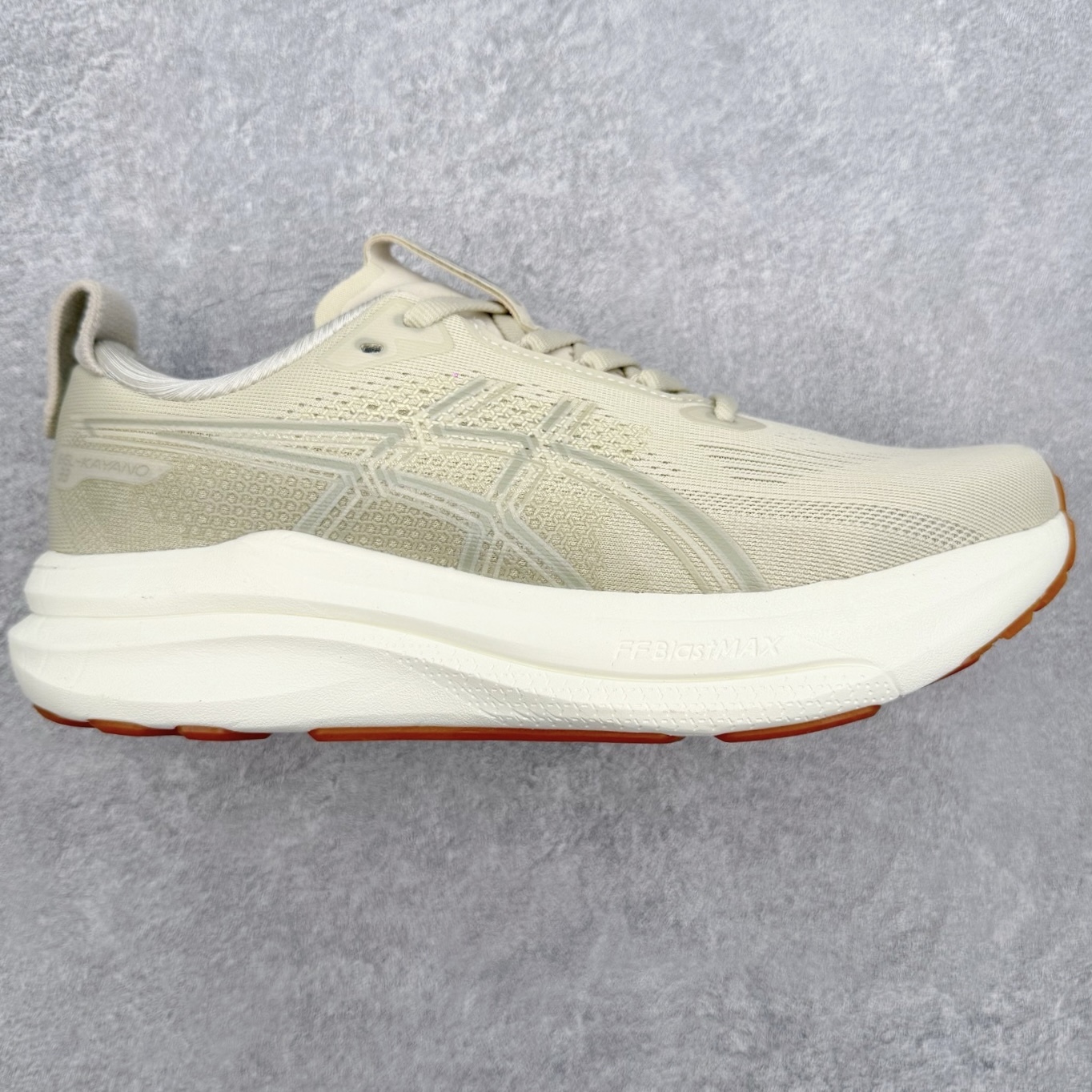 ASICS GEL-KAYANO 33 舒适贴合透气支撑回弹跑步鞋 ASICS（亚瑟士）是日本实业家鬼冢