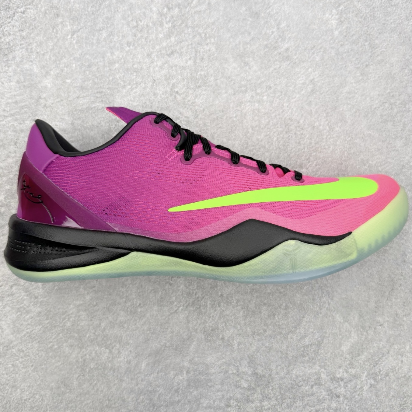 ＃GX NK Zoom Kobe Ⅷ System 科比8代复刻实战运动低帮文化篮球鞋 刺客粉 IO62