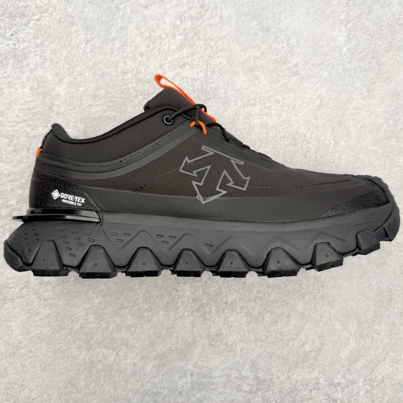 DESCENTE SKI STYLE SNOW RIDE 迪桑特舒适防滑耐磨低帮生活休闲鞋 DESCEN