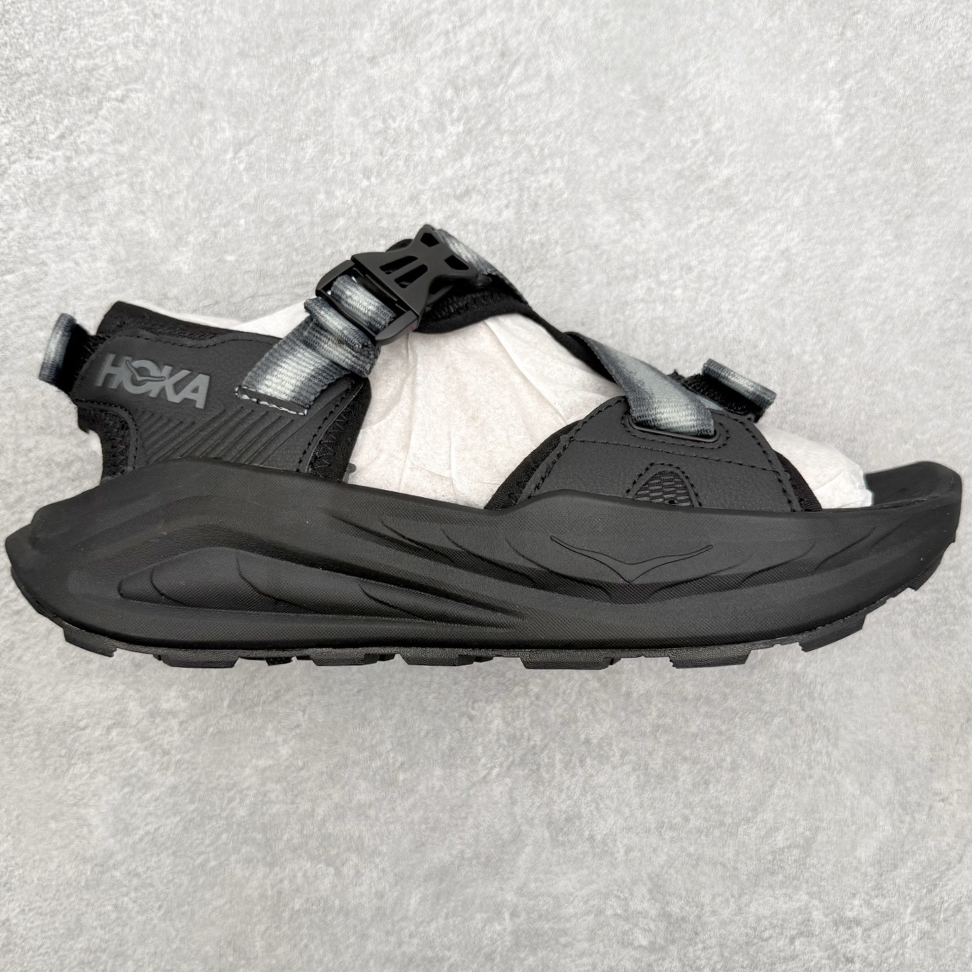 HOKA ONE ONE Infini Hike TC 舒适百搭沙滩凉鞋 HOKA ONE ONE是来自