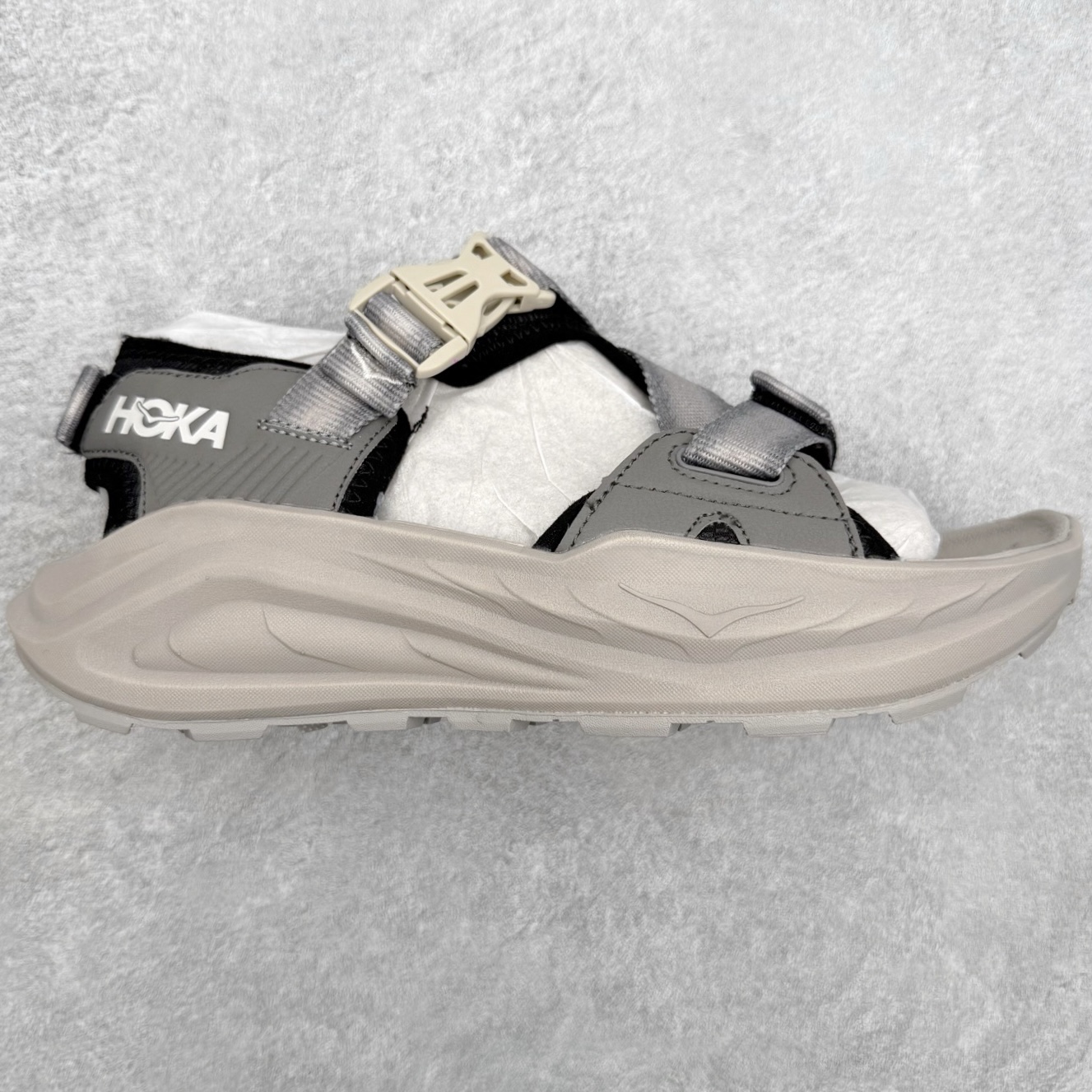 HOKA ONE ONE Infini Hike TC 舒适百搭沙滩凉鞋 HOKA ONE ONE是来自