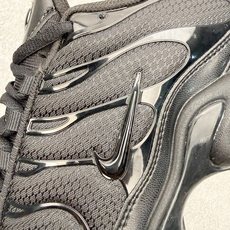 #纯原 NK Air Max Plus TN 气垫复古慢跑鞋 全黑款 -050一、基础信息• 俗称:TN #纯原 NK Air Max Plus TN 气垫复古慢跑鞋 全黑款 -050一、基础信息• 俗称:TN