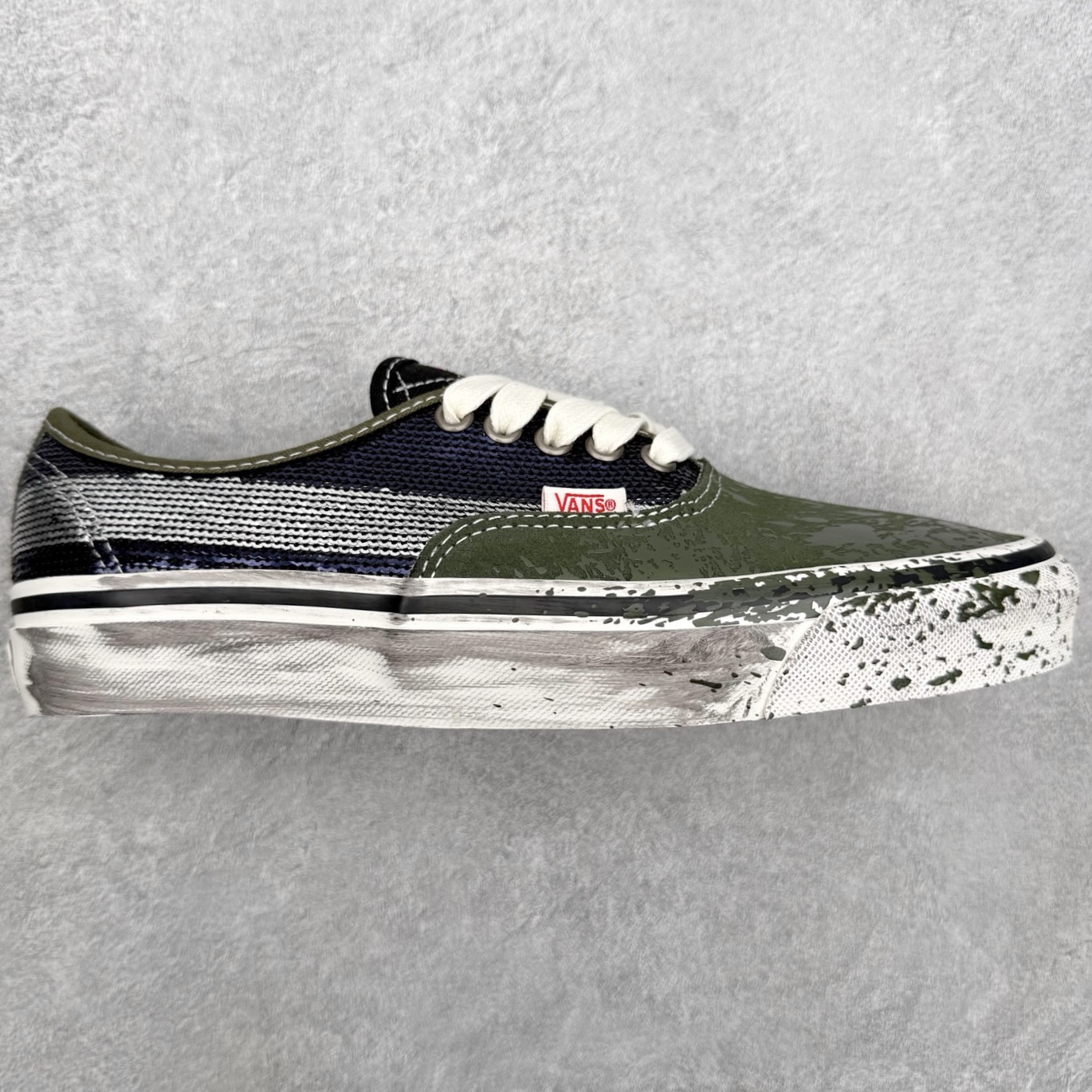 Vans Premium LX Authentic 44“Charms” 复古亮片做旧泼墨鞋身麂皮拼接渐