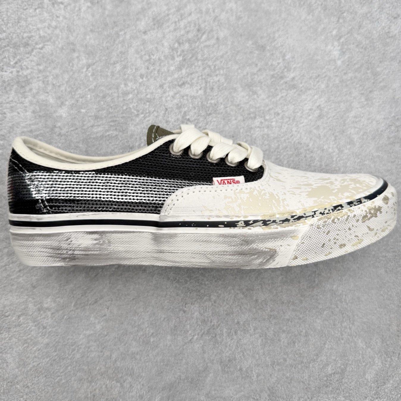 Vans Premium LX Authentic 44“Charms” 复古亮片做旧泼墨鞋身麂皮拼接渐