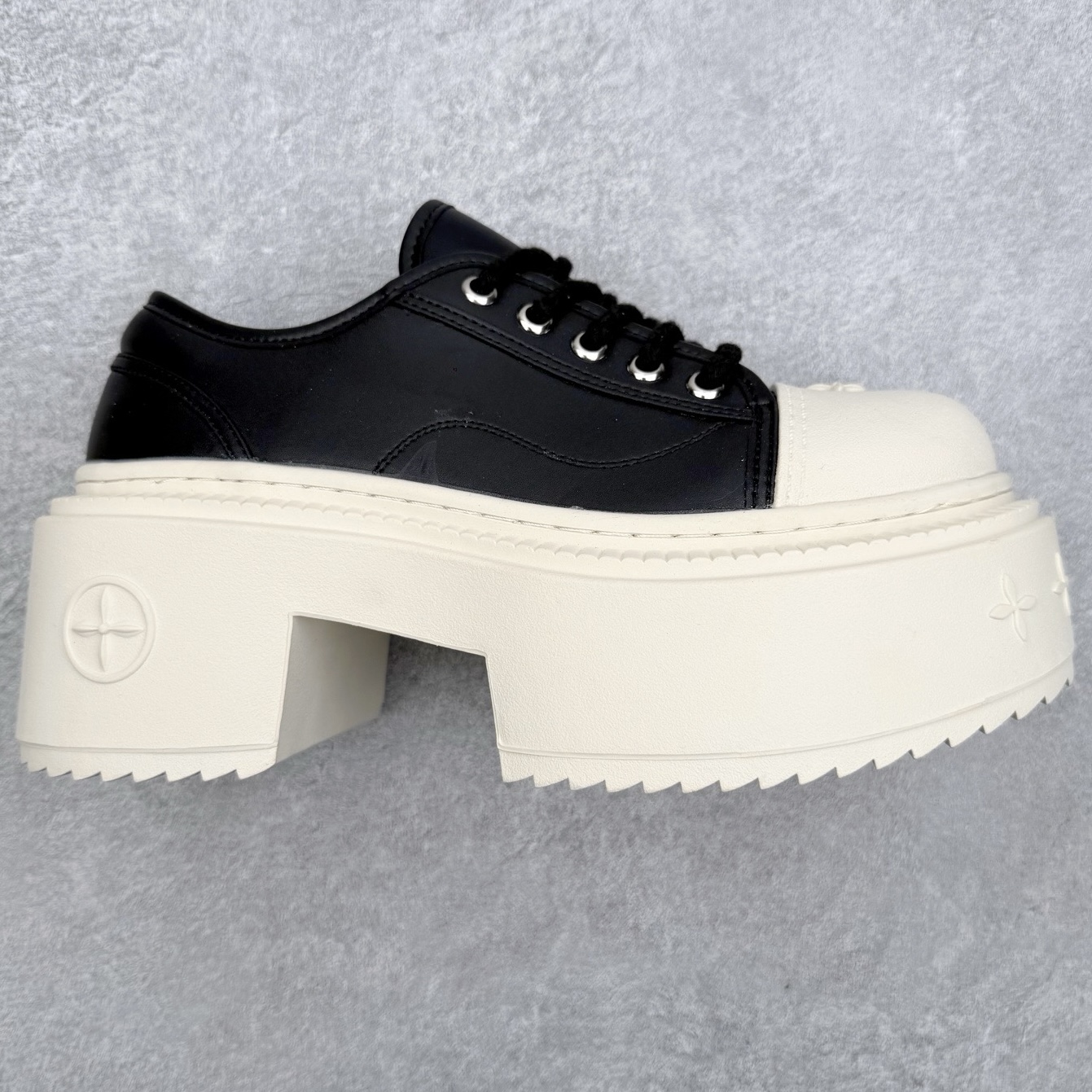 小红书穿搭爆款 国潮当红设计师品牌SMFK Garden Vintage Skate Low 花园系列低