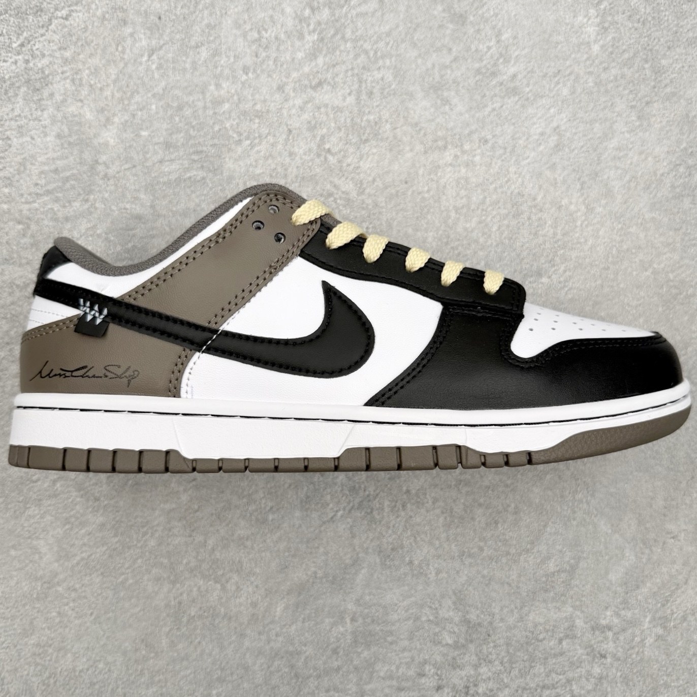 ＃YC纯原 NK Dunk Low 潮跃 DD1391-100 此款采用经典的黑白基底，在这之上，泼墨的