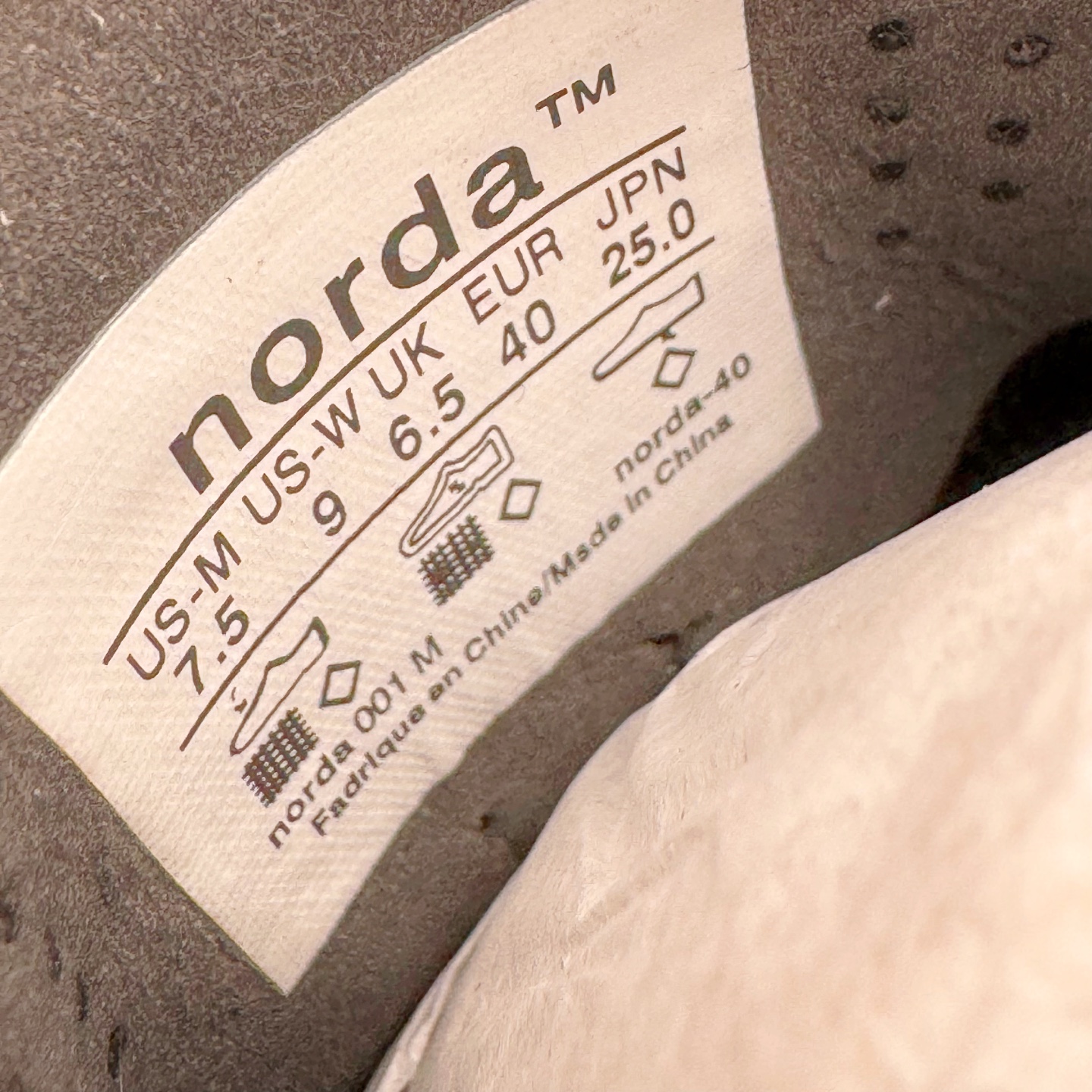 ＃SD纯原 NORDA 001 G+ 诺达轻便户外机能风运动舒适防滑耐磨低帮跑步鞋 鞋面主体后跟配色与包