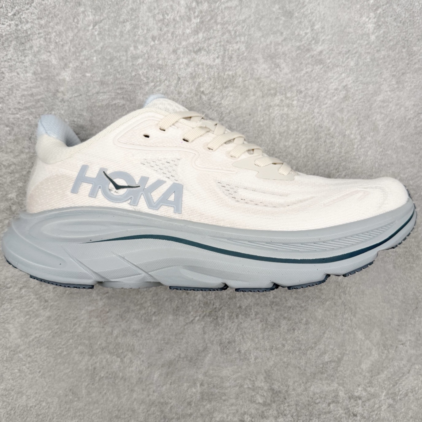 HOKA ONE ONE Clifton 克里夫顿10代专业性能减震公路跑步鞋 轻盈透气的针织网面和纱线