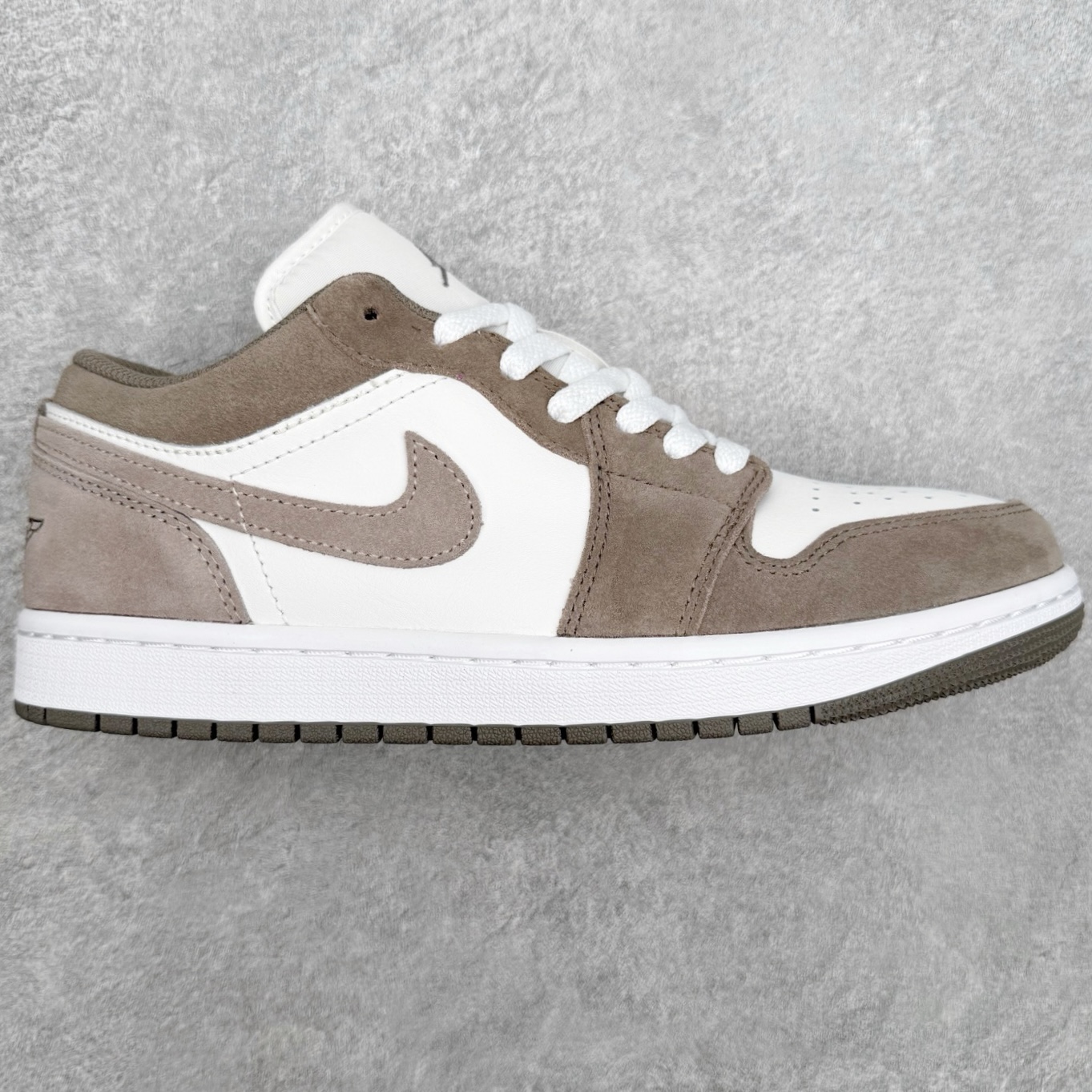 Air Jordan AJ1 Low 低帮 橄榄灰 -046 终端优势供应 市面中低帮最具代表性版本没有