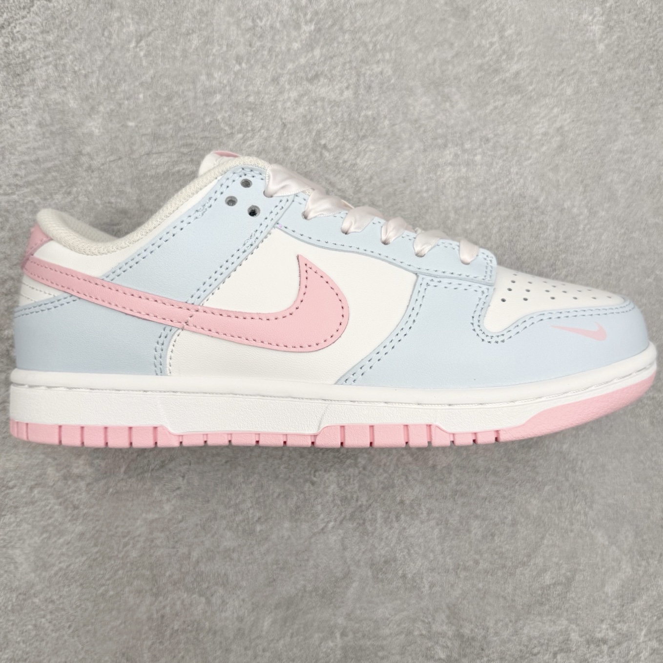 ＃YC纯原 NK SB Dunk Low 蓝莓布丁 IB3484-001 此款以极致的色彩美学，重新定义