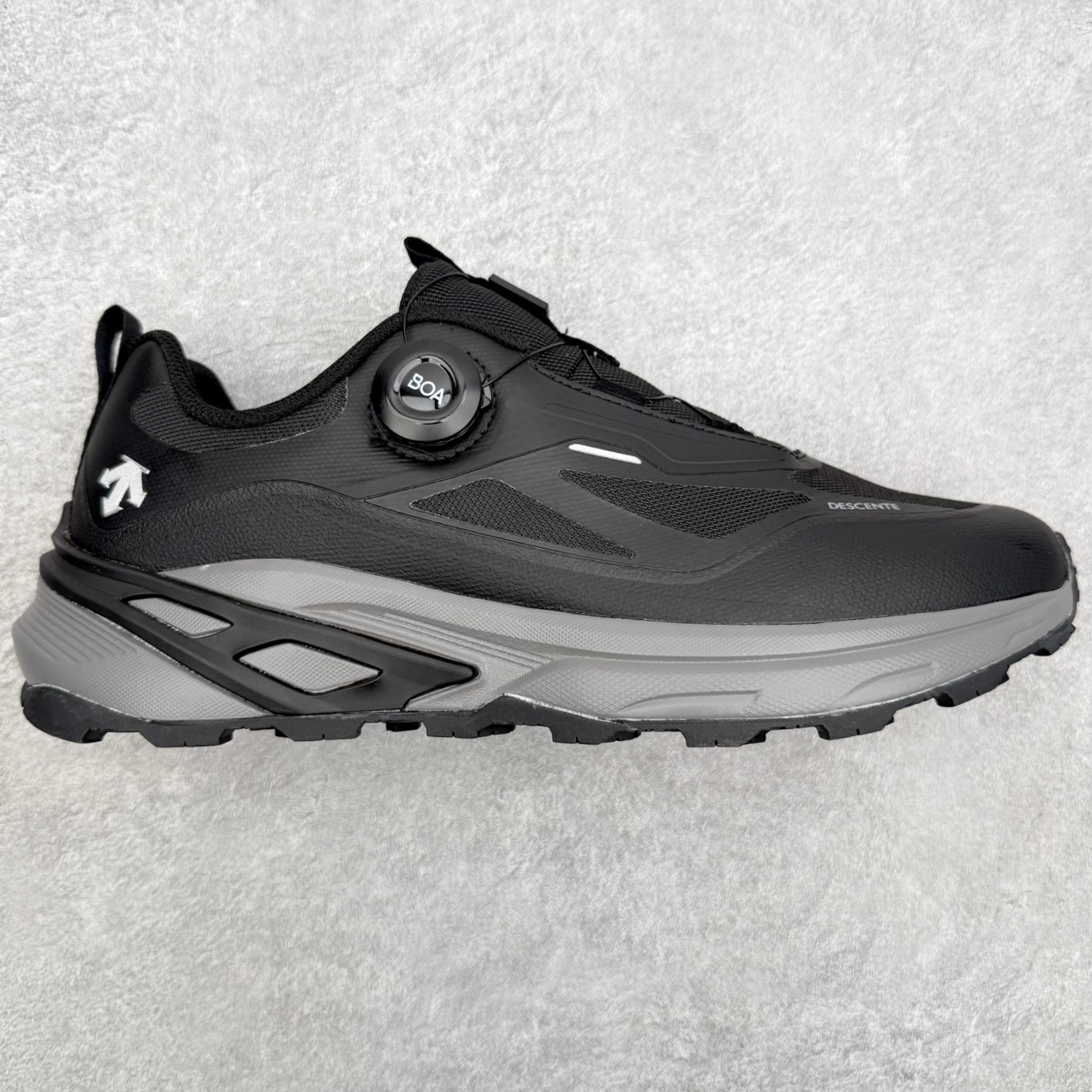 迪桑特DESCENTE RUNNING系列 LAVITATE 3.0 AIR WIRE 缓震舒适 BOA
