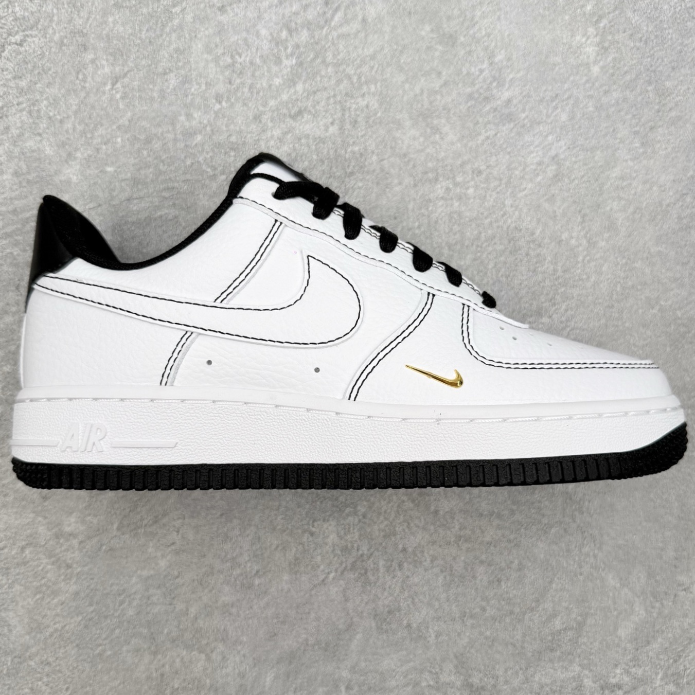NK Air Force 1´07 Low 空军一号低帮百搭休闲运动板鞋 IB6543-101 2022