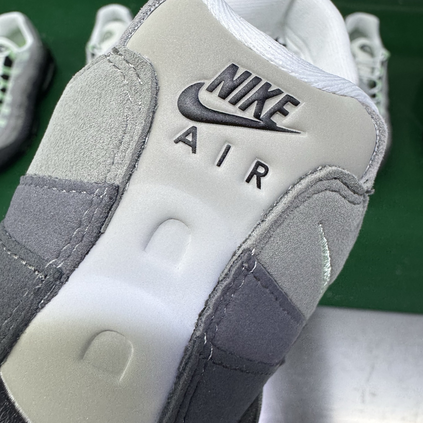 ＃SF外贸特供 NK Air Max 95 OG 舒适百搭耐磨低帮气垫休闲跑步鞋 男女同款 黑灰薄荷绿 